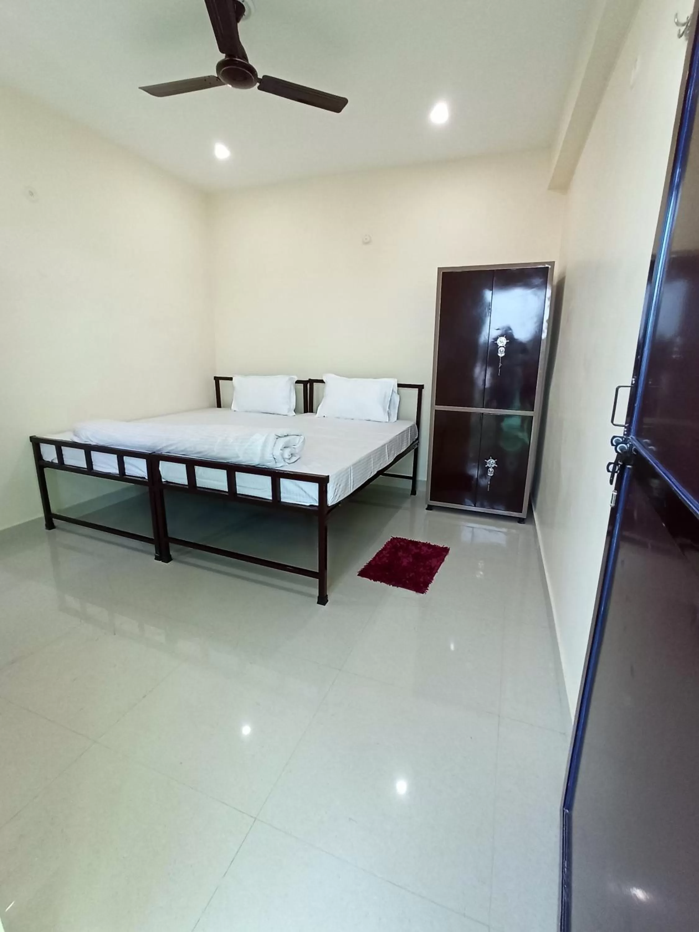 Bed in Saraswati Palace