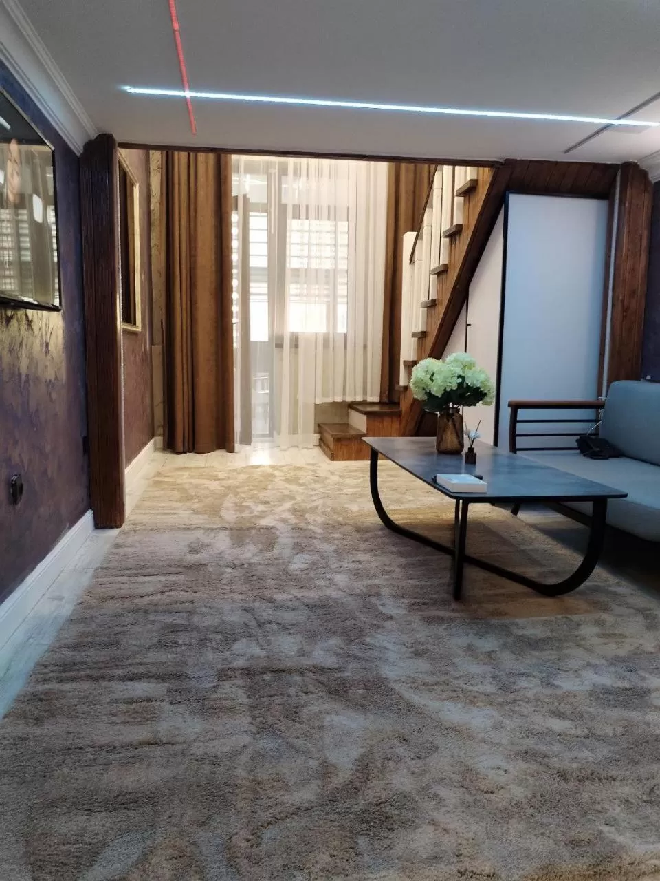 Seating area in E-lite& Meatador