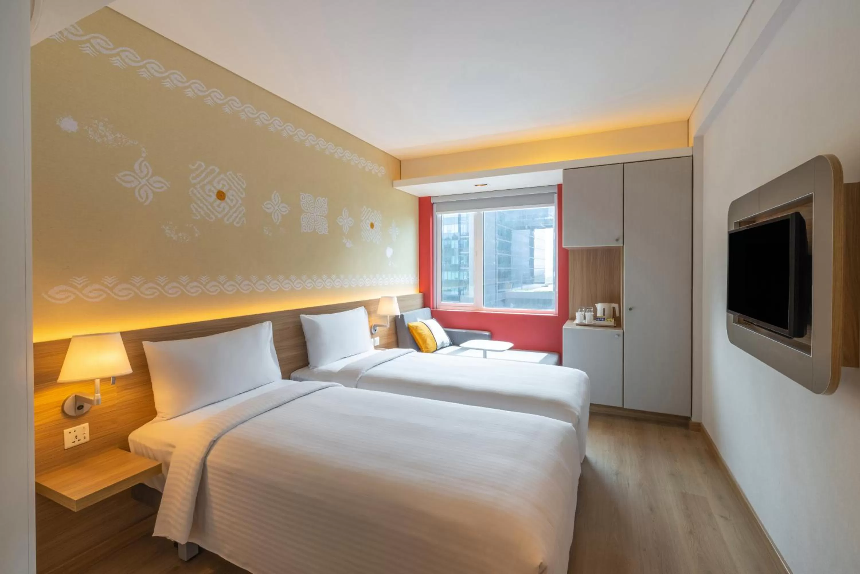 Photo of the whole room, Bed in ibis Mumbai Vikhroli - An Accor Brand