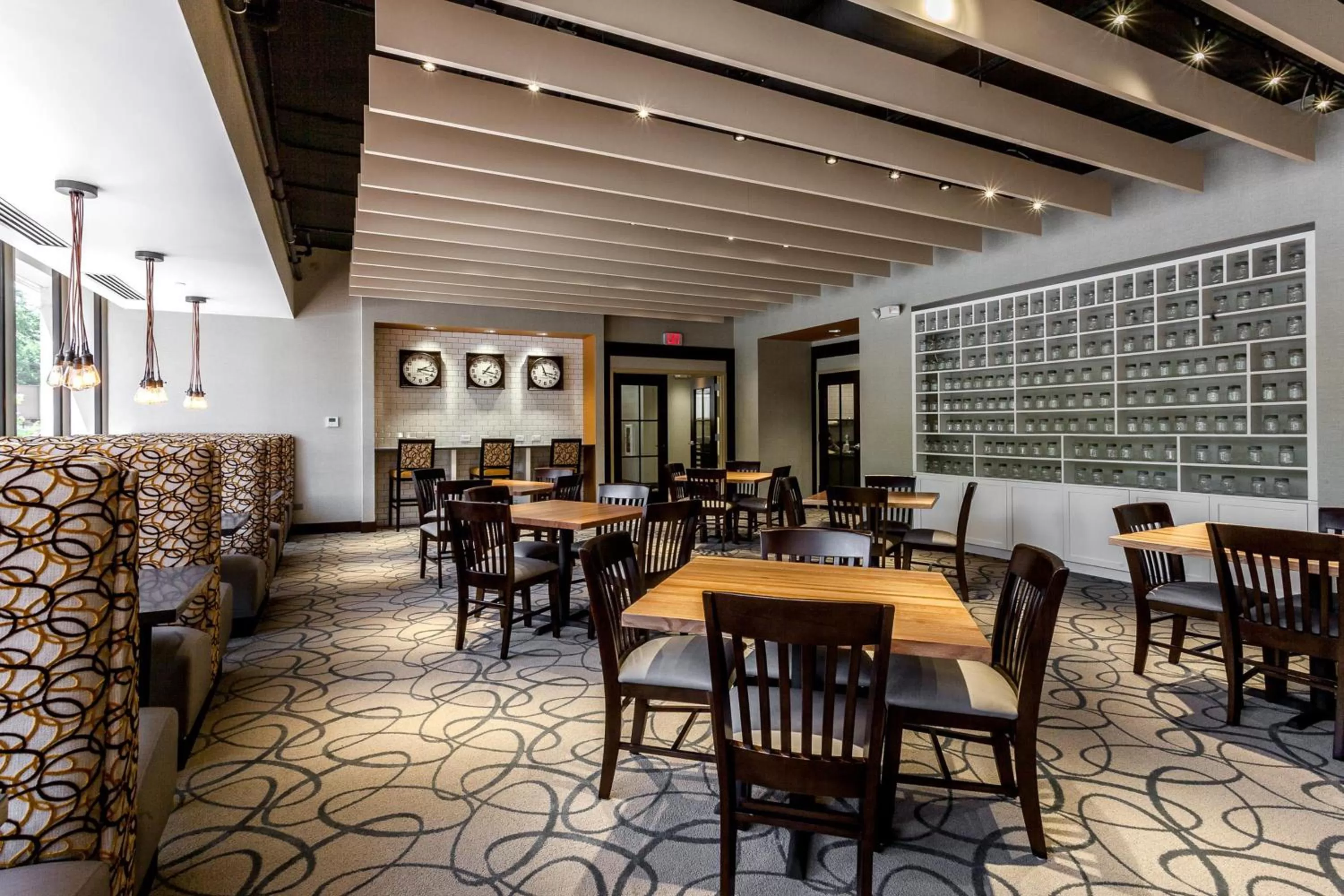 Restaurant/places to eat in Holiday Inn Chicago North-Evanston by IHG