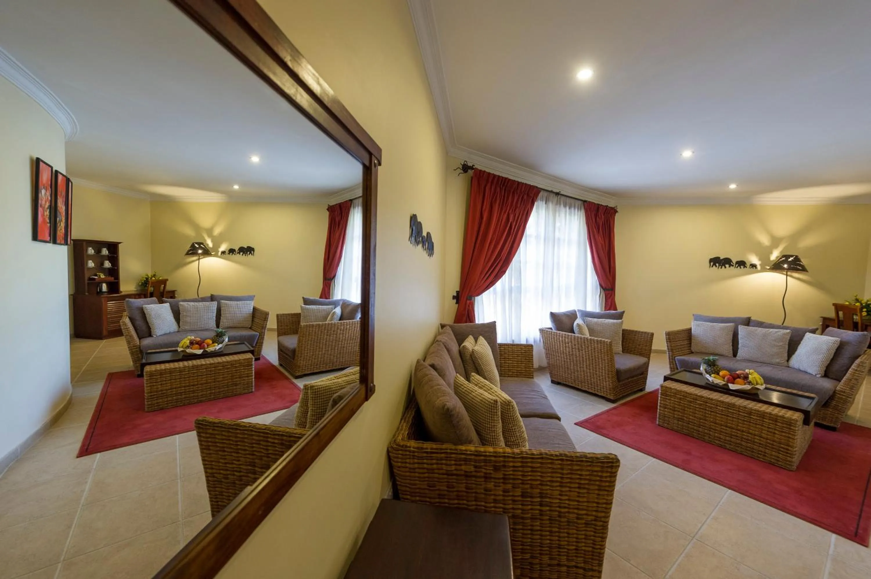 Living room in African Tulip Hotel
