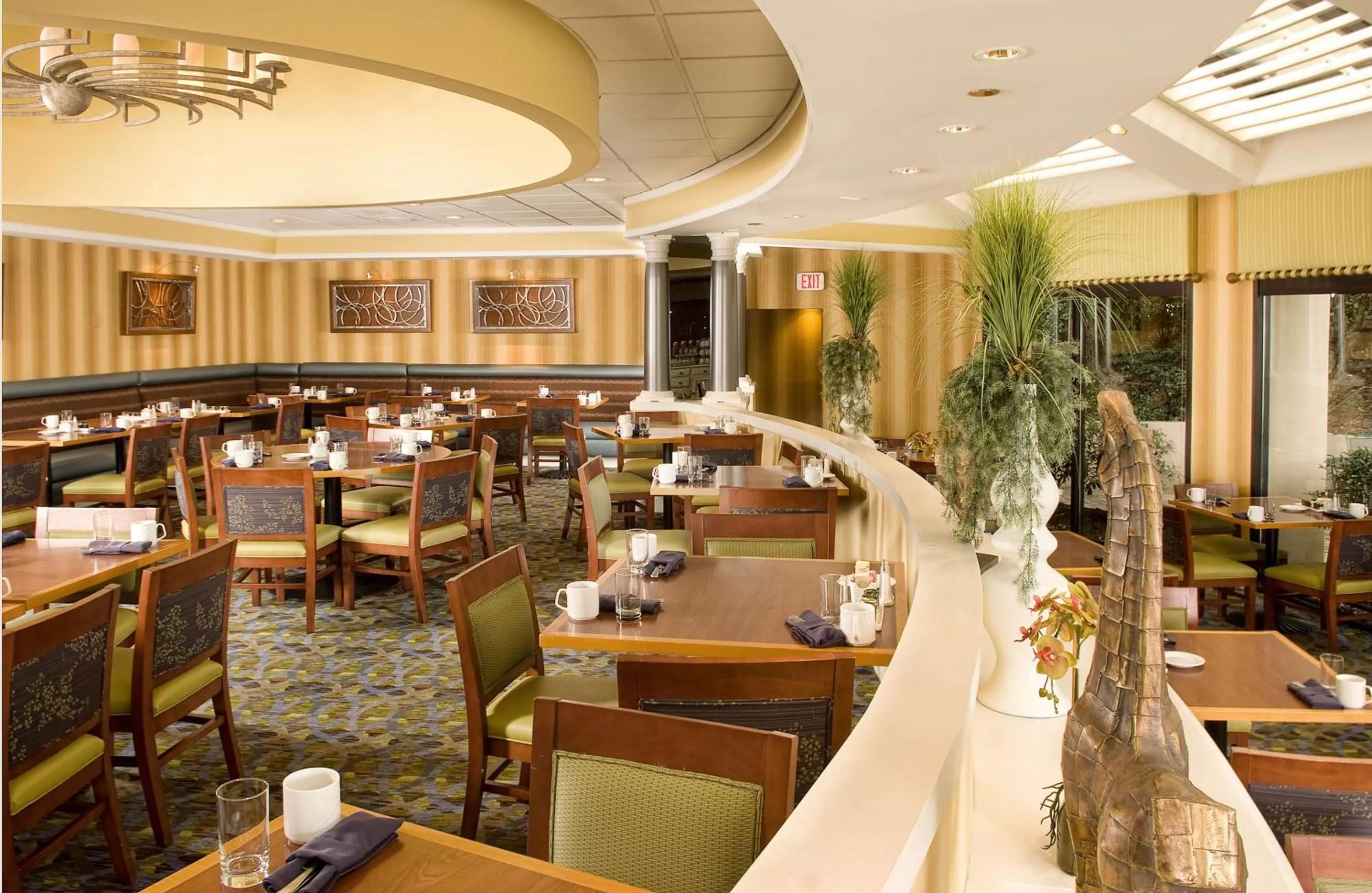 Restaurant/places to eat in Sonesta Hotel Gwinnett Place Atlanta