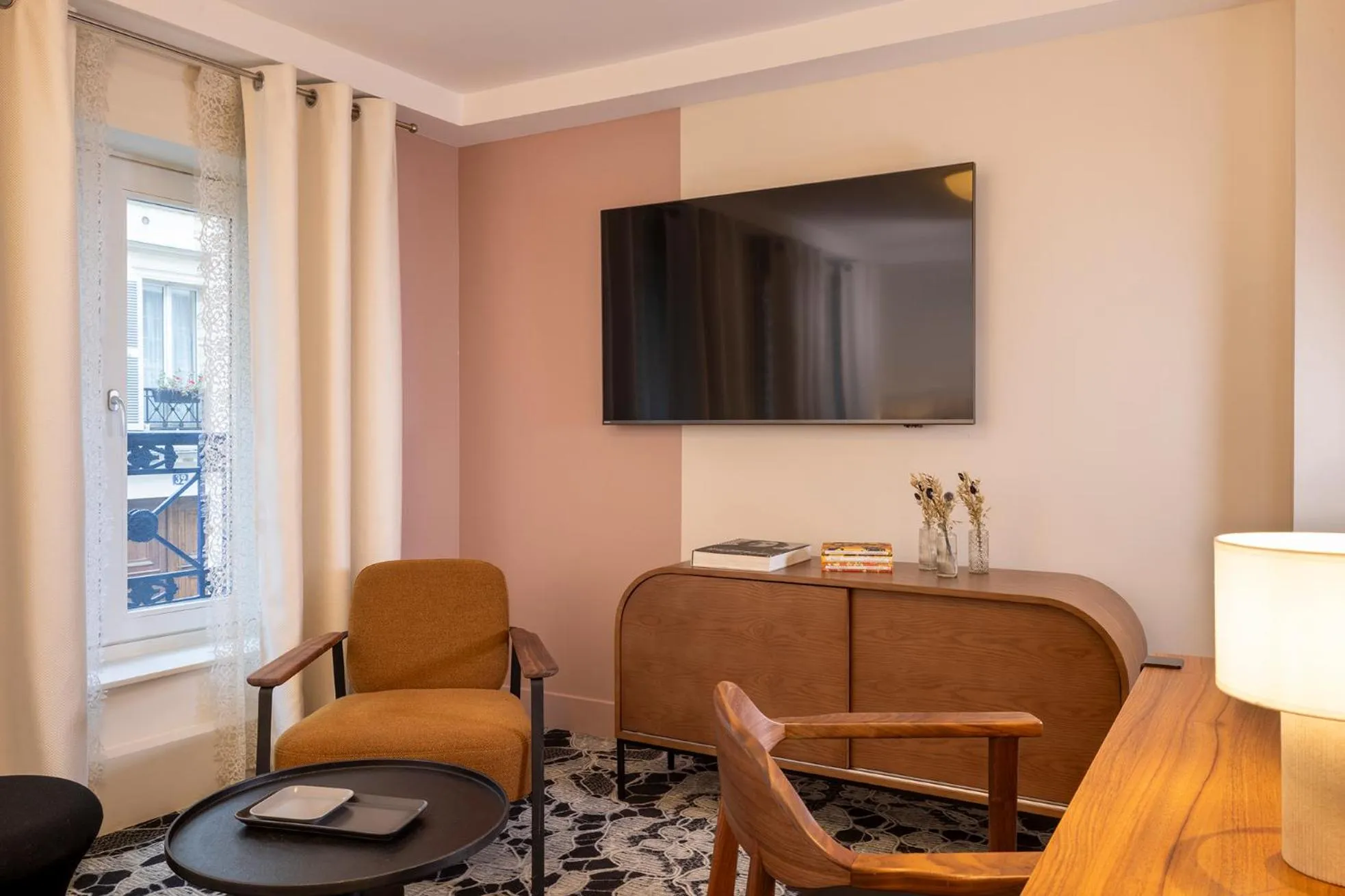 TV and multimedia in Hotel Chavanel