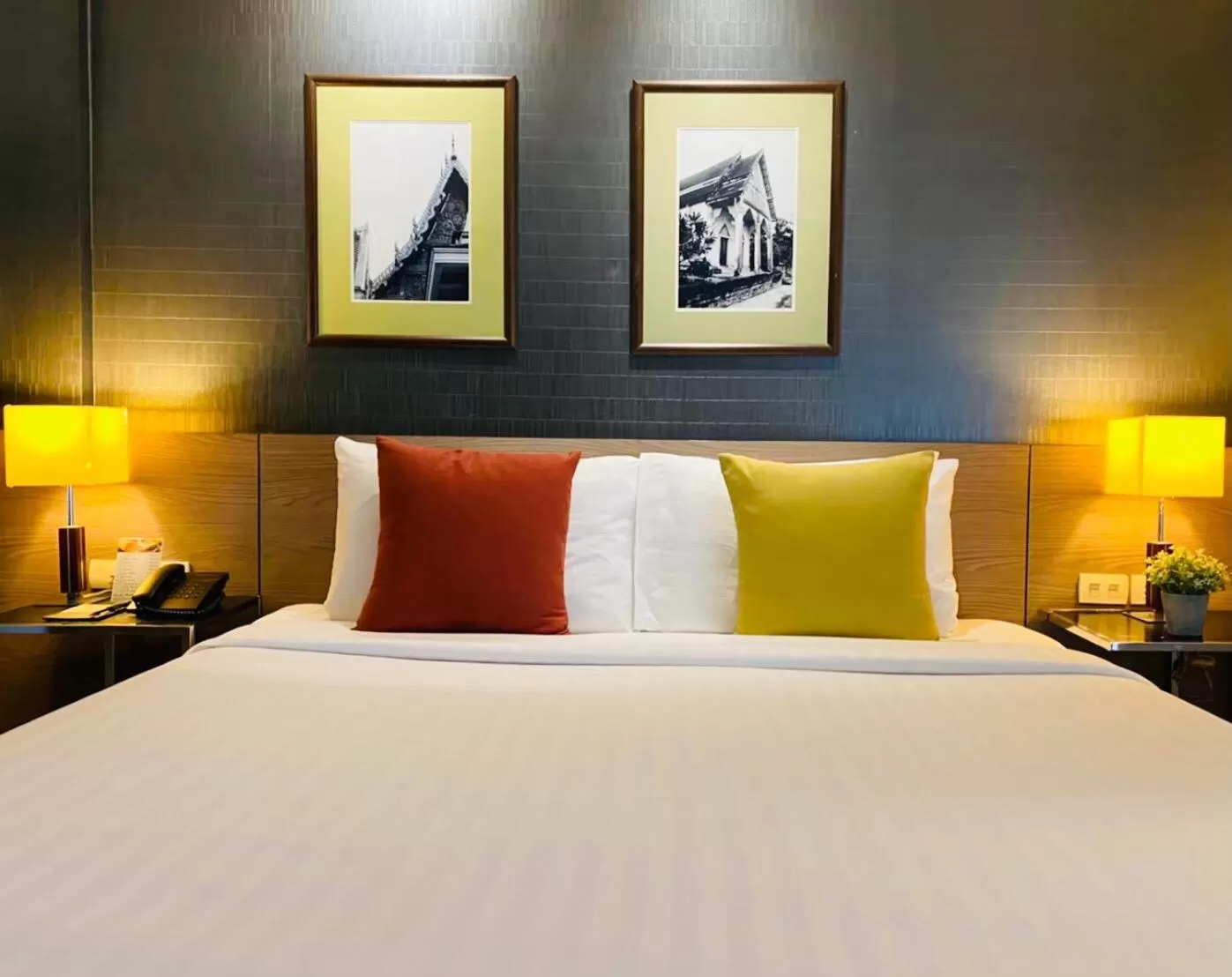 Bed in Alt Hotel Nana by UHG