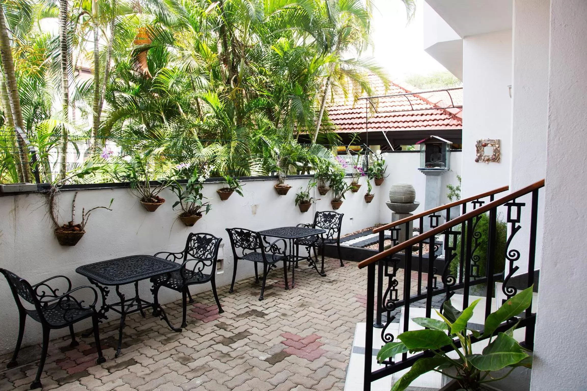 Balcony/Terrace, Restaurant/Places to Eat in Suriya Arana