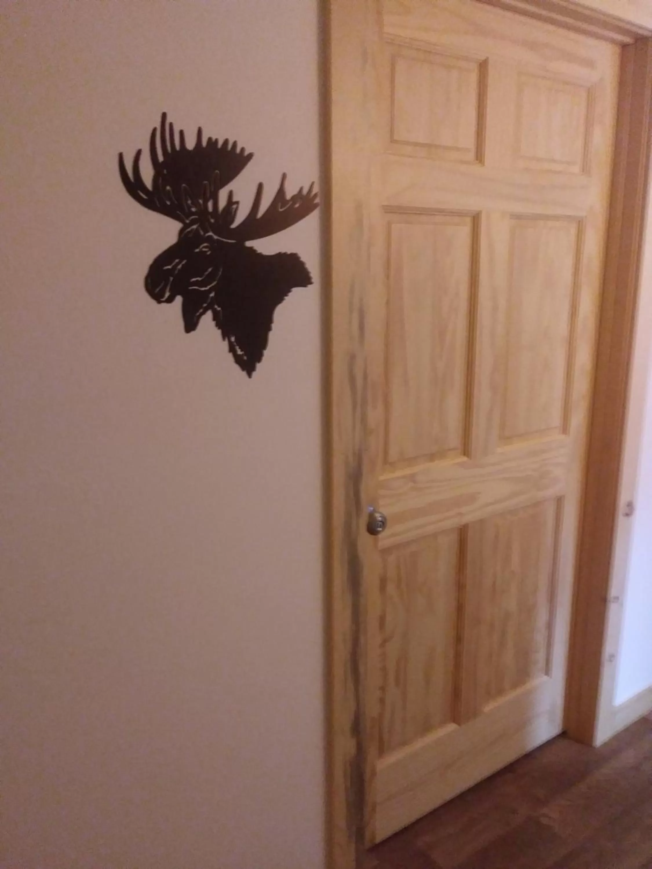 Decorative detail in Whispering Winds Retreat B&B