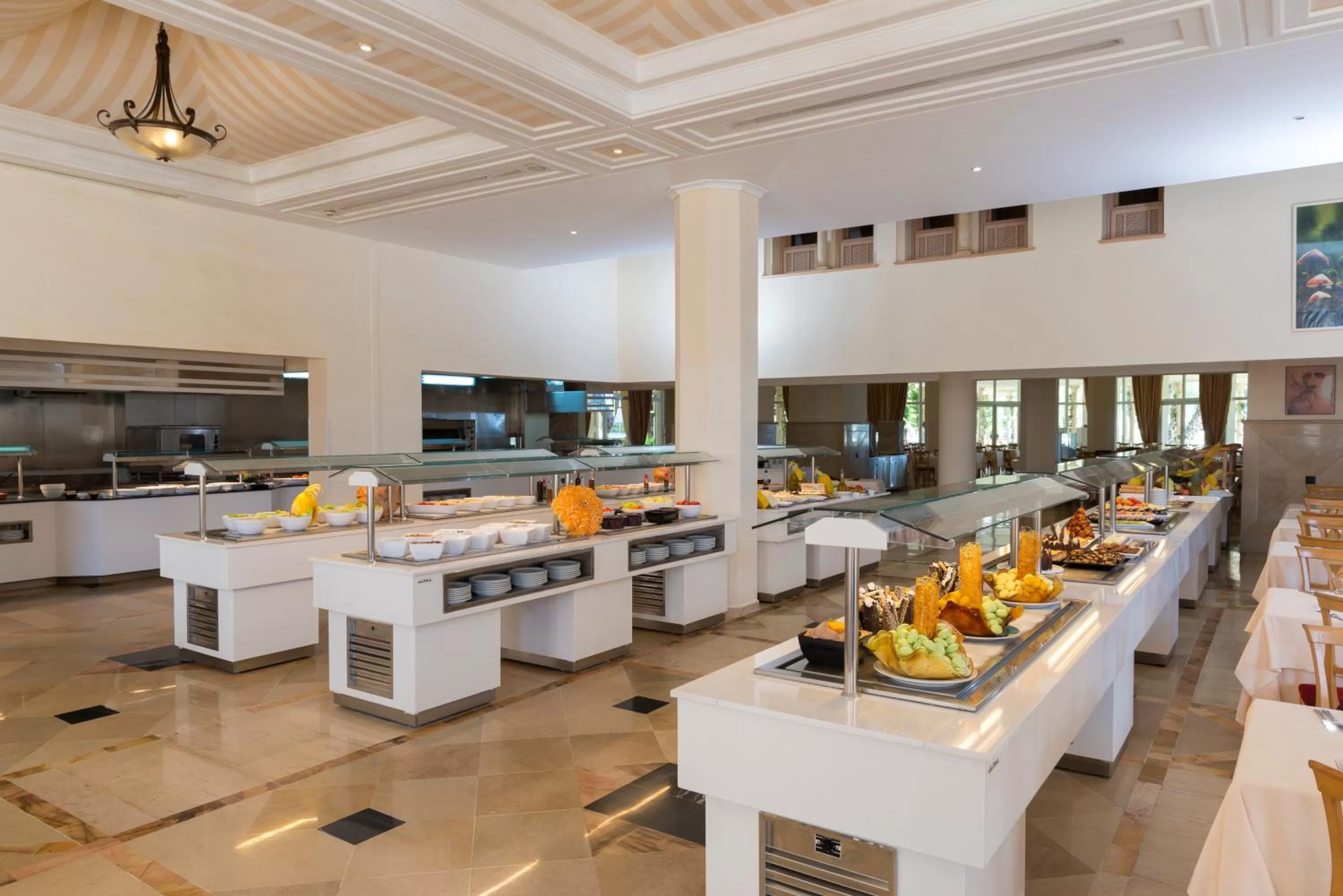 Restaurant/places to eat in Iberostar Waves Averroes
