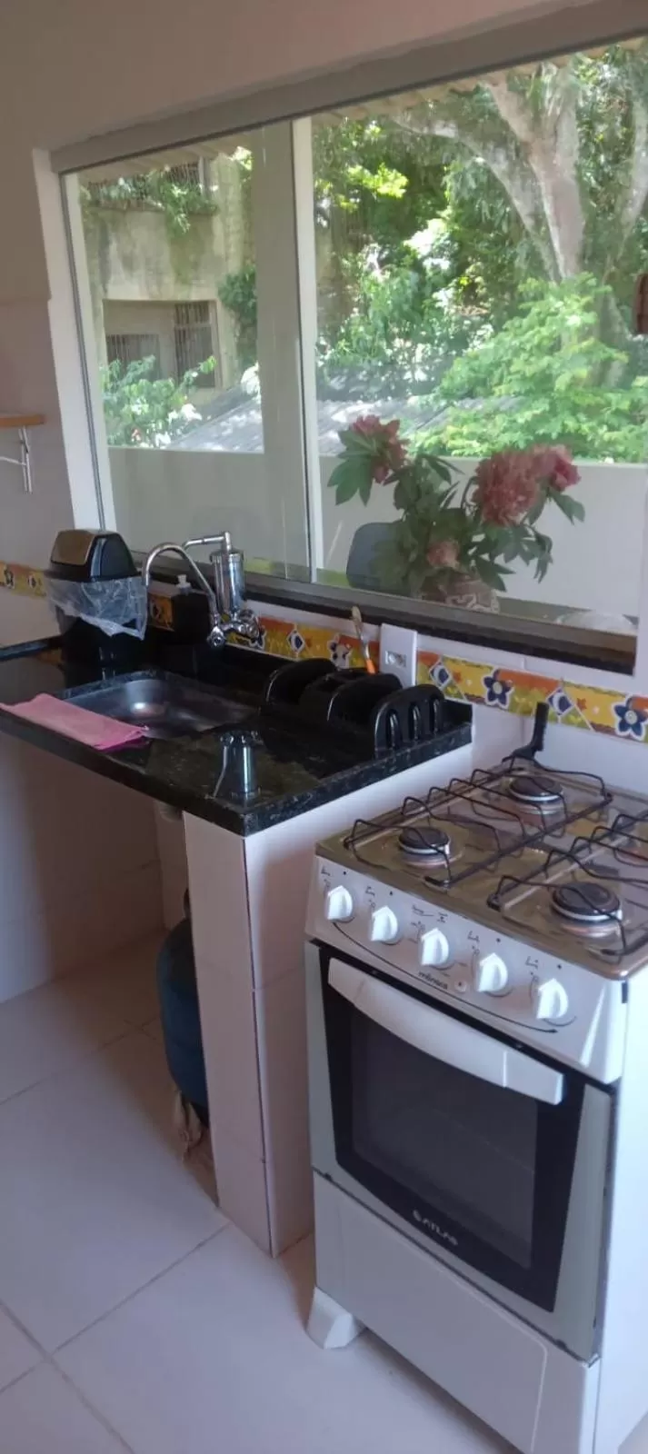 Kitchen/Kitchenette in A Casa Morro do Moreno