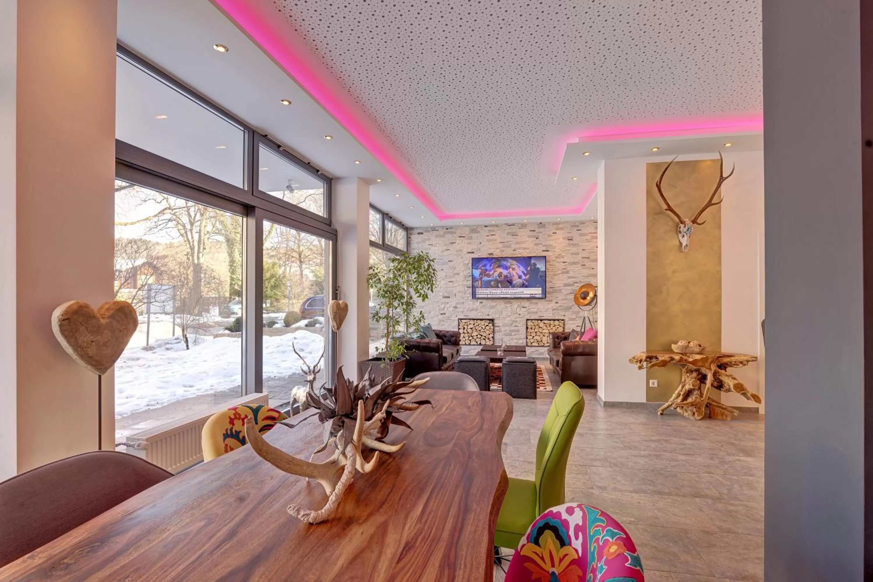 Communal lounge/ TV room in AVALON Hotel Bad Reichenhall