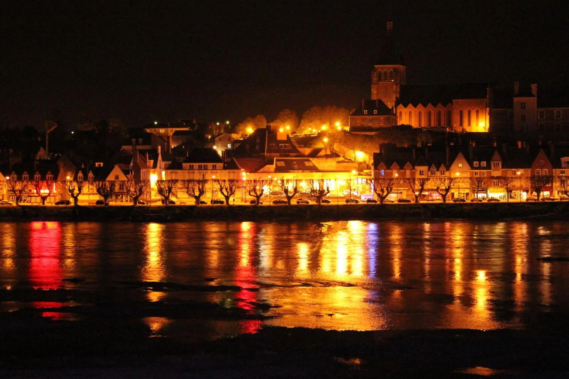 Night in Brit Hotel Confort Gien