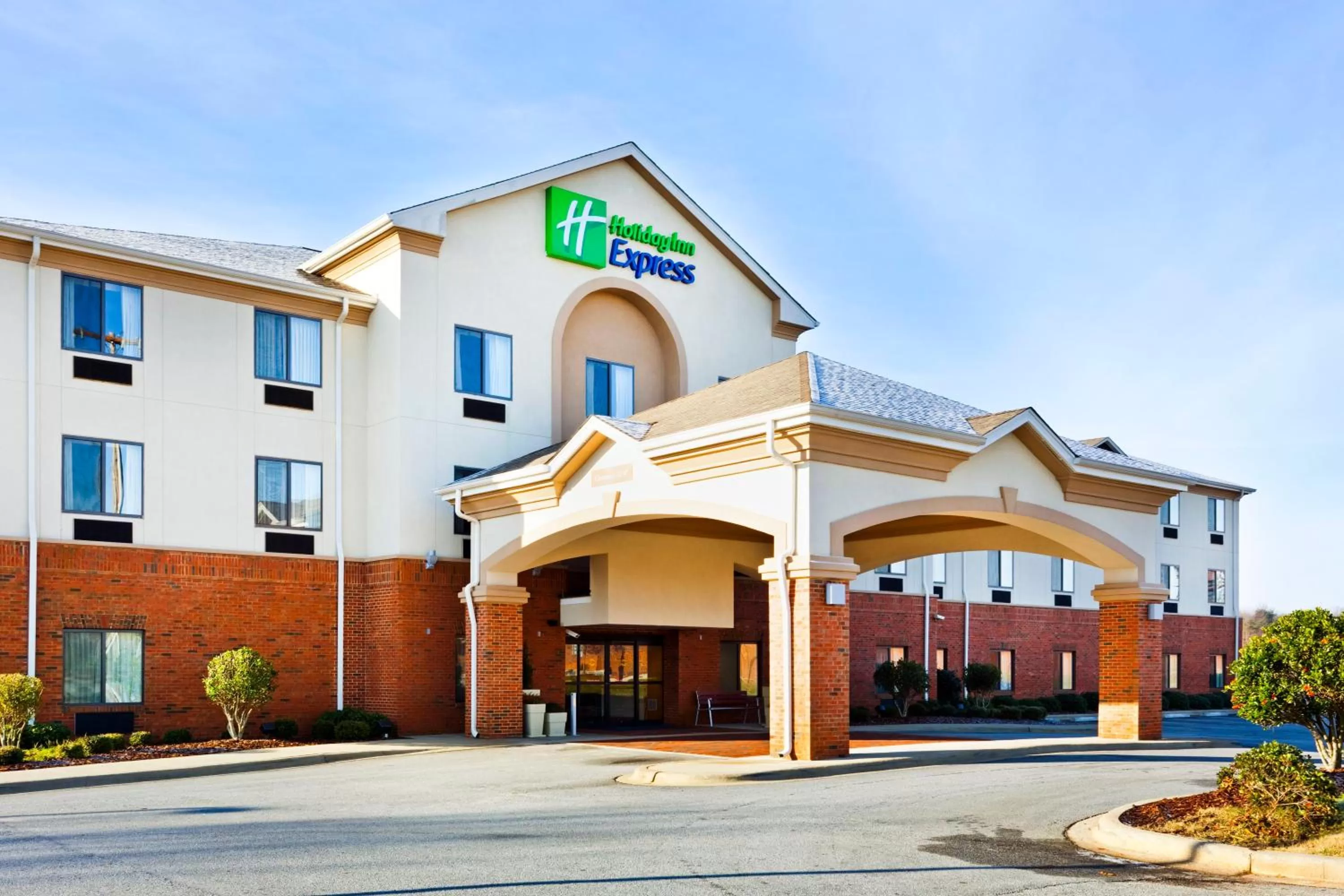 Property building in Holiday Inn Express Forest City by IHG