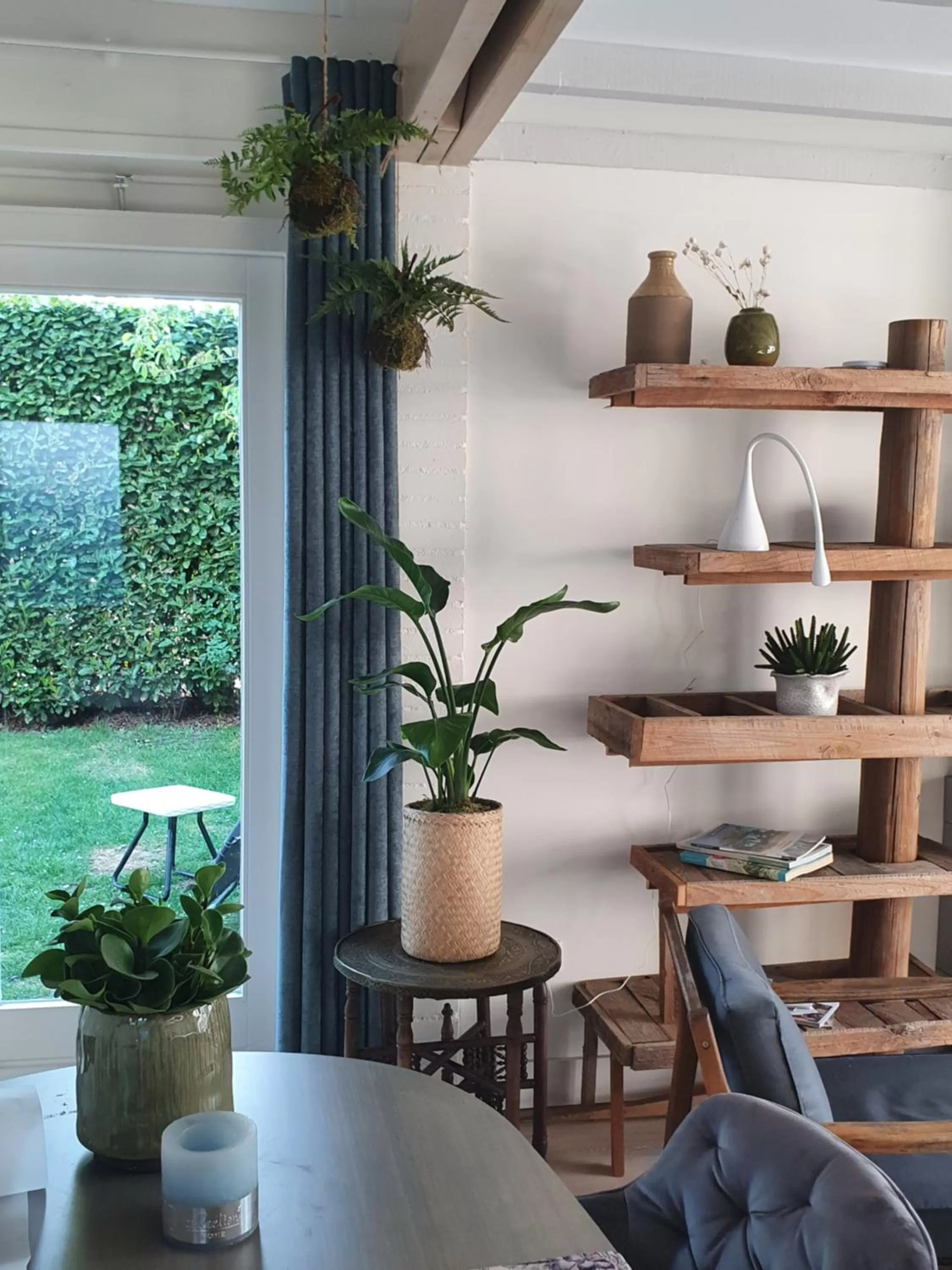 Dining Area in Bed and Breakfast en Studio Het Atelier