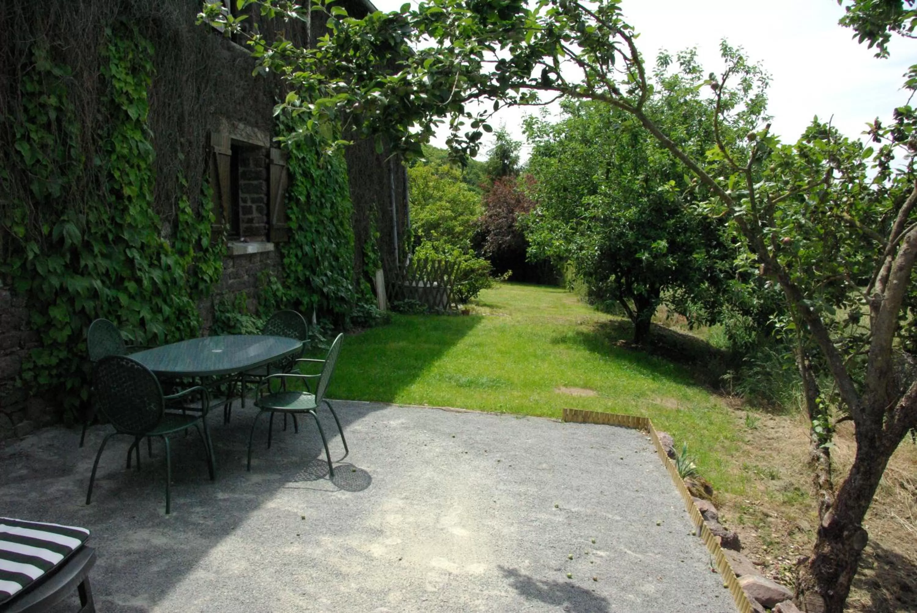 Facade/entrance in Chambres d'hôtes La Fontaine Garel