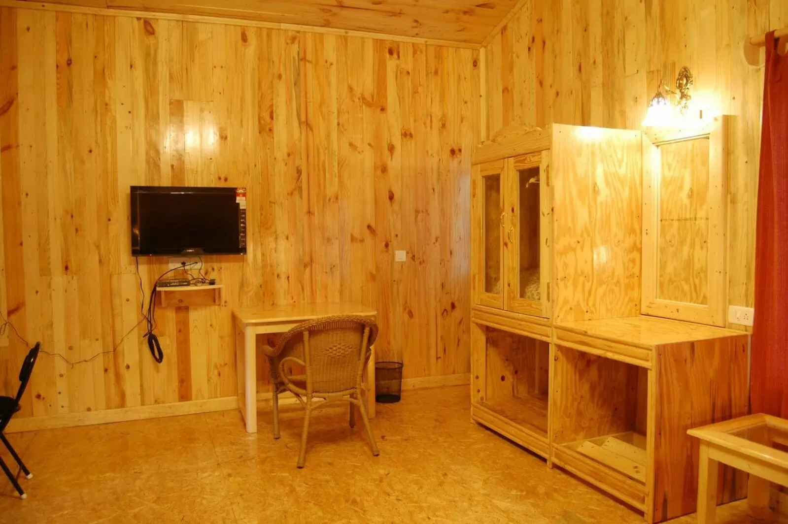 TV/Entertainment Center in Surya Holidays Kodaikanal