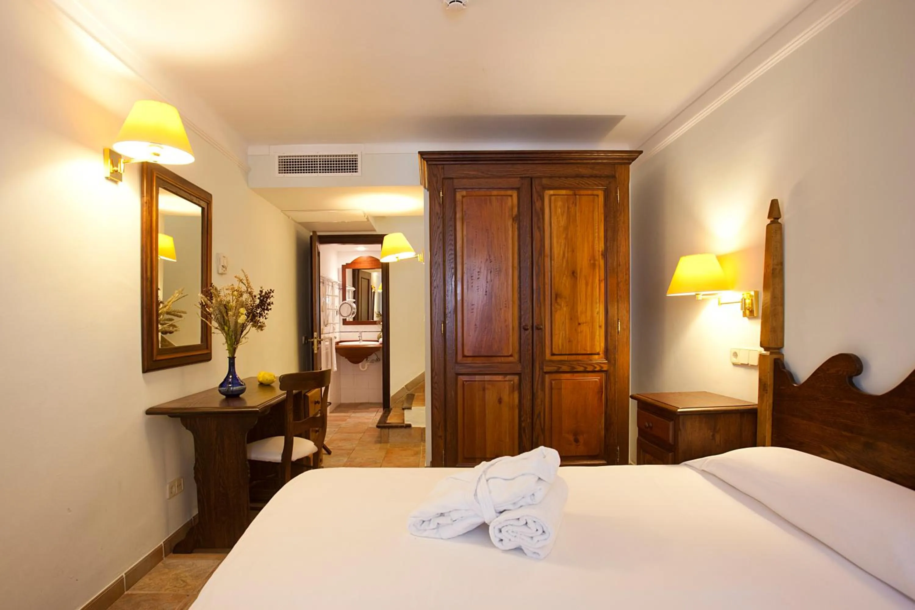 Bedroom, Bed in Hotel Cala Sant Vicenç - Adults Only