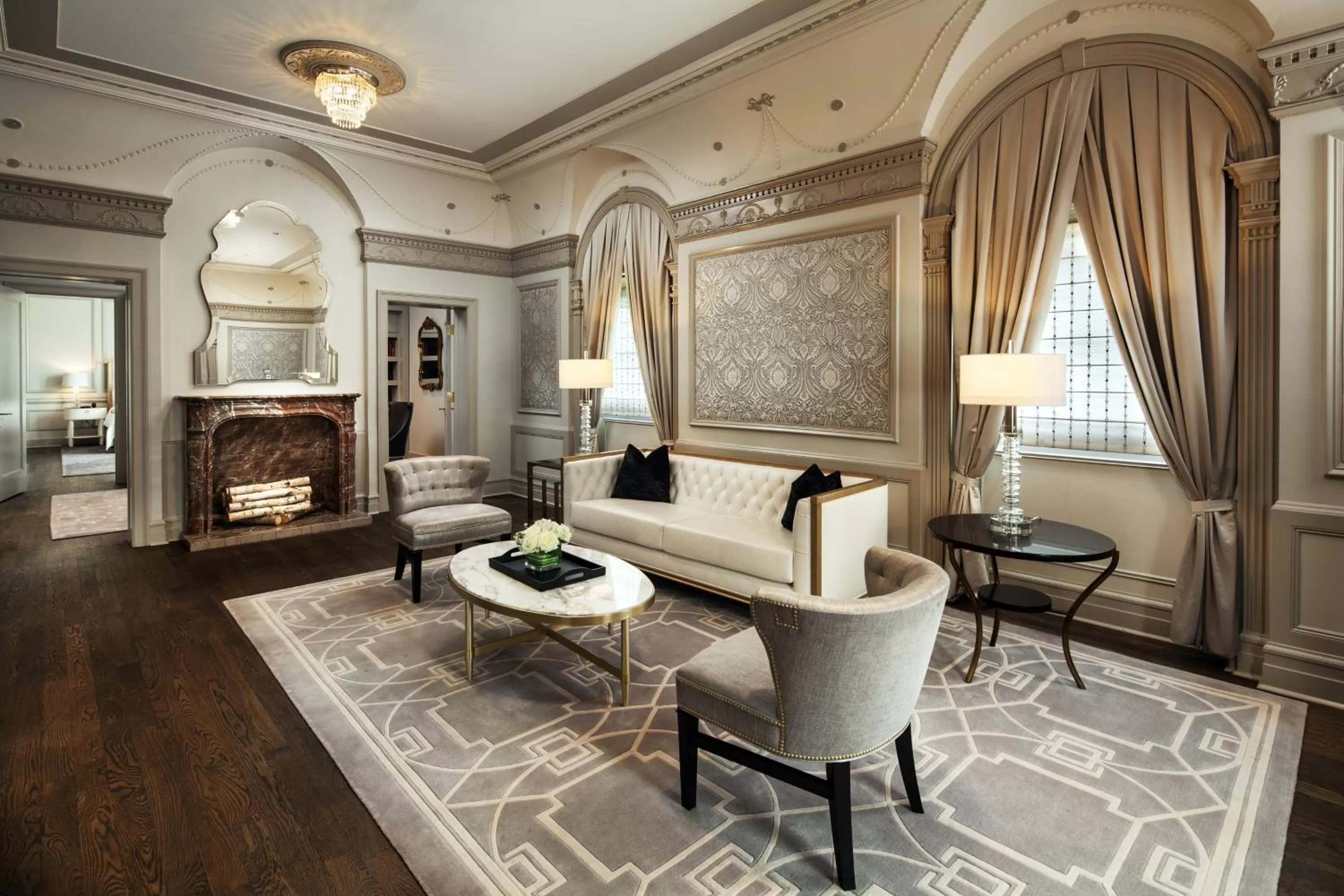 Living room in The St. Anthony, a Luxury Collection Hotel, San Antonio