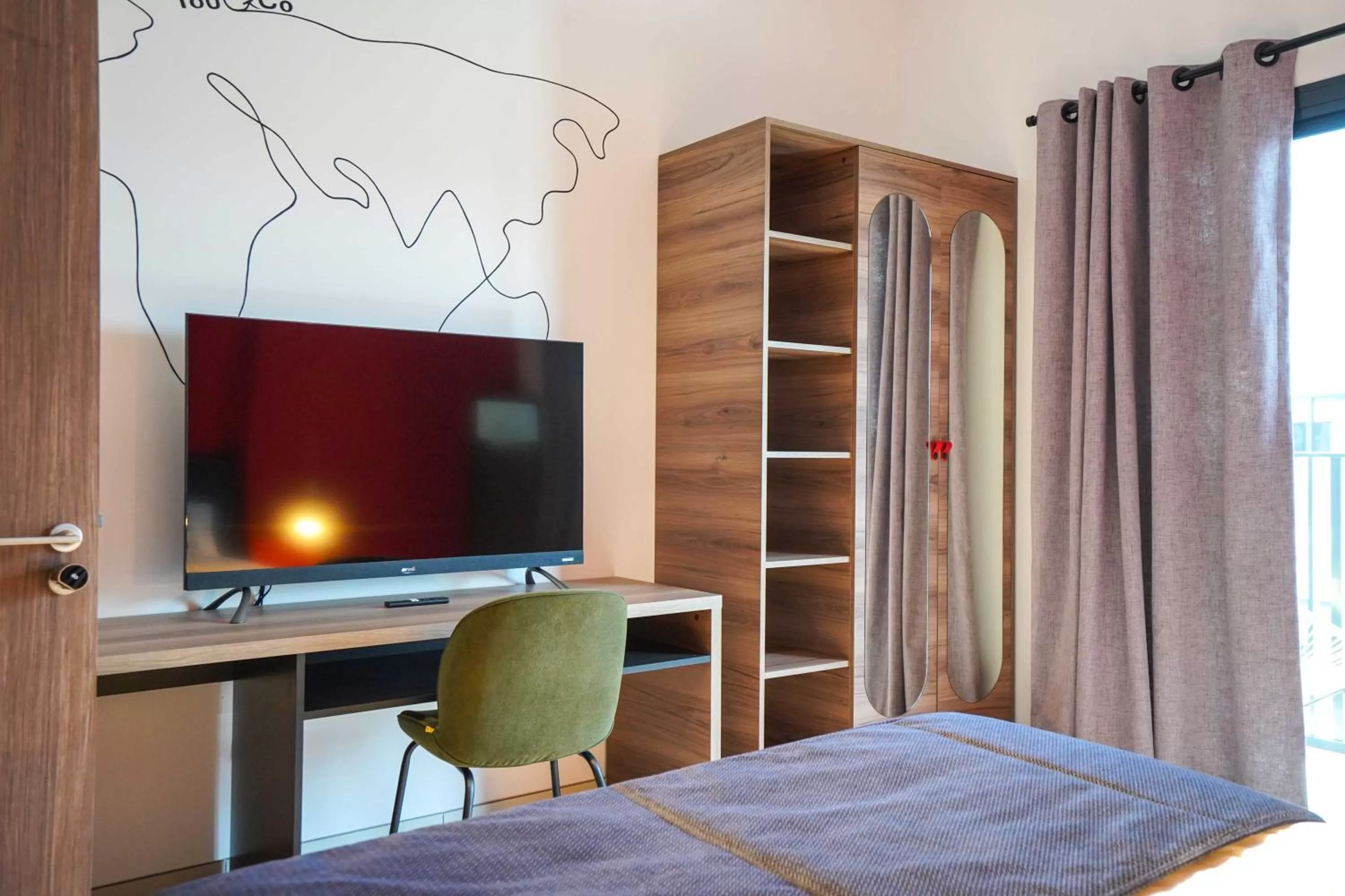 TV and multimedia, Bed in YouCo coliving Dubai