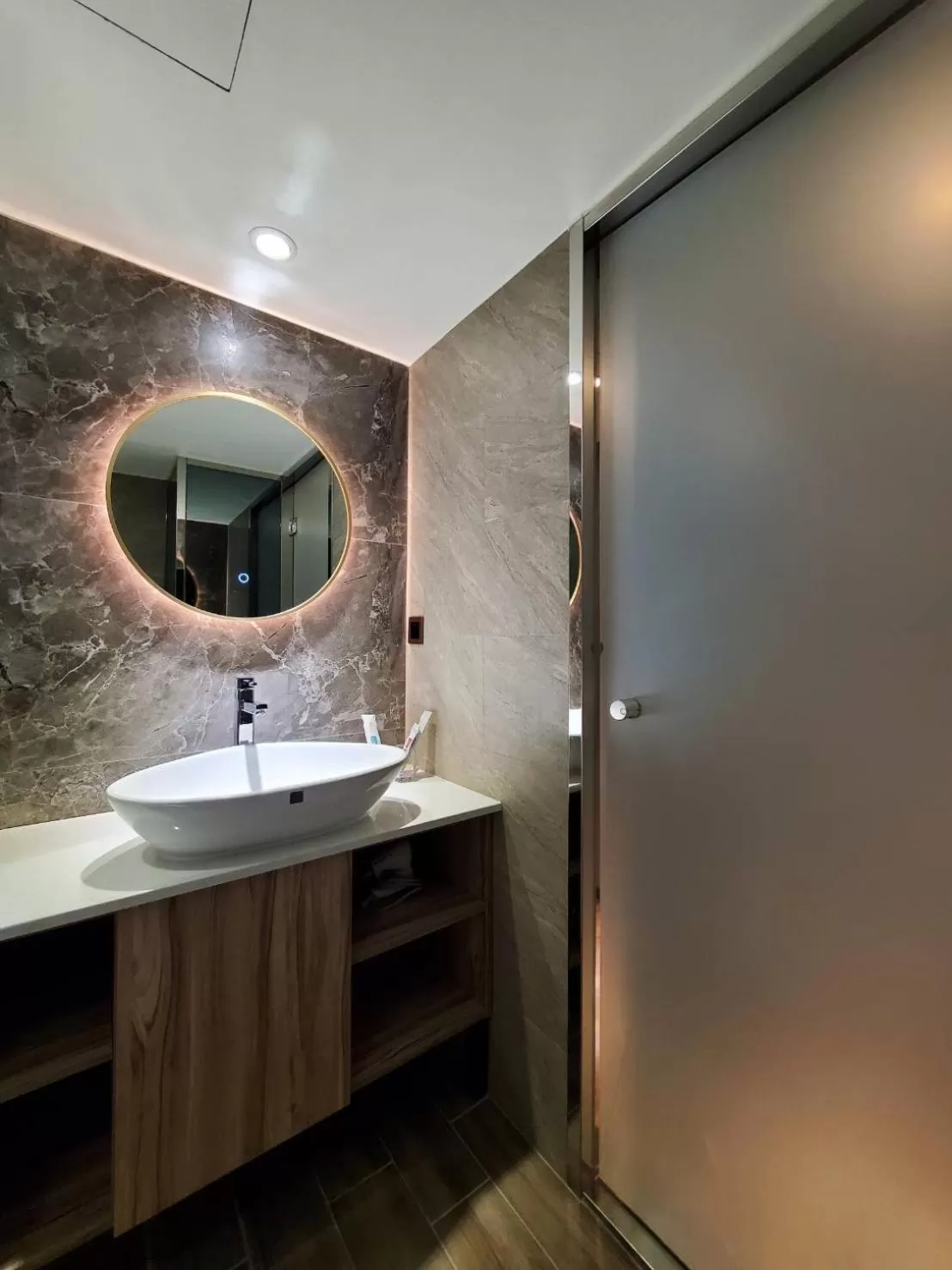 Bathroom in HINOEN Hotel