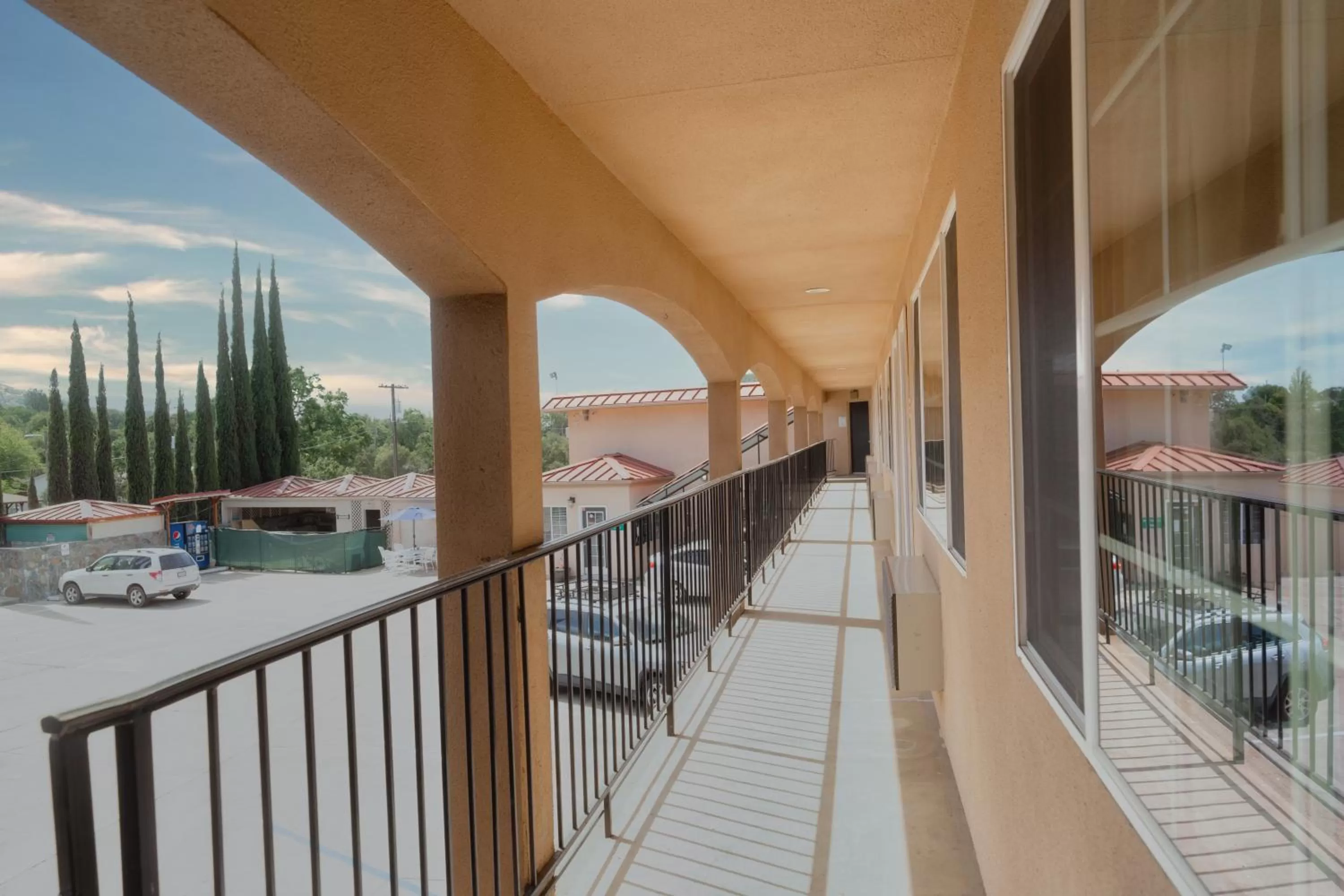 Parking in The Yosemite Inn