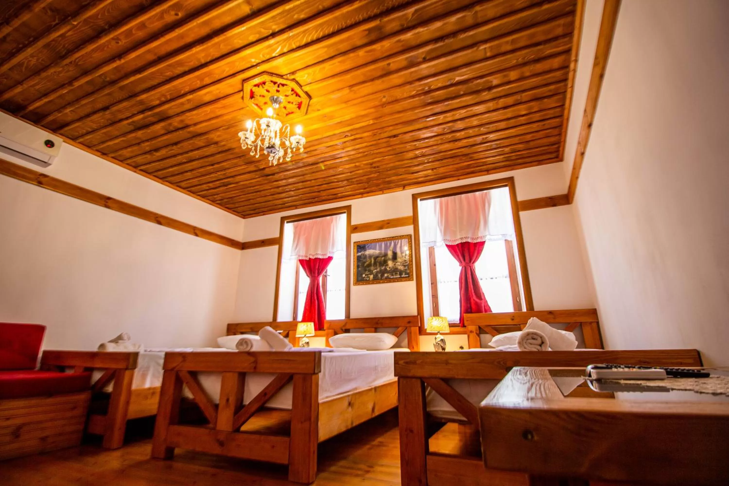 Restaurant/Places to Eat in Hotel Bebej Tradicional