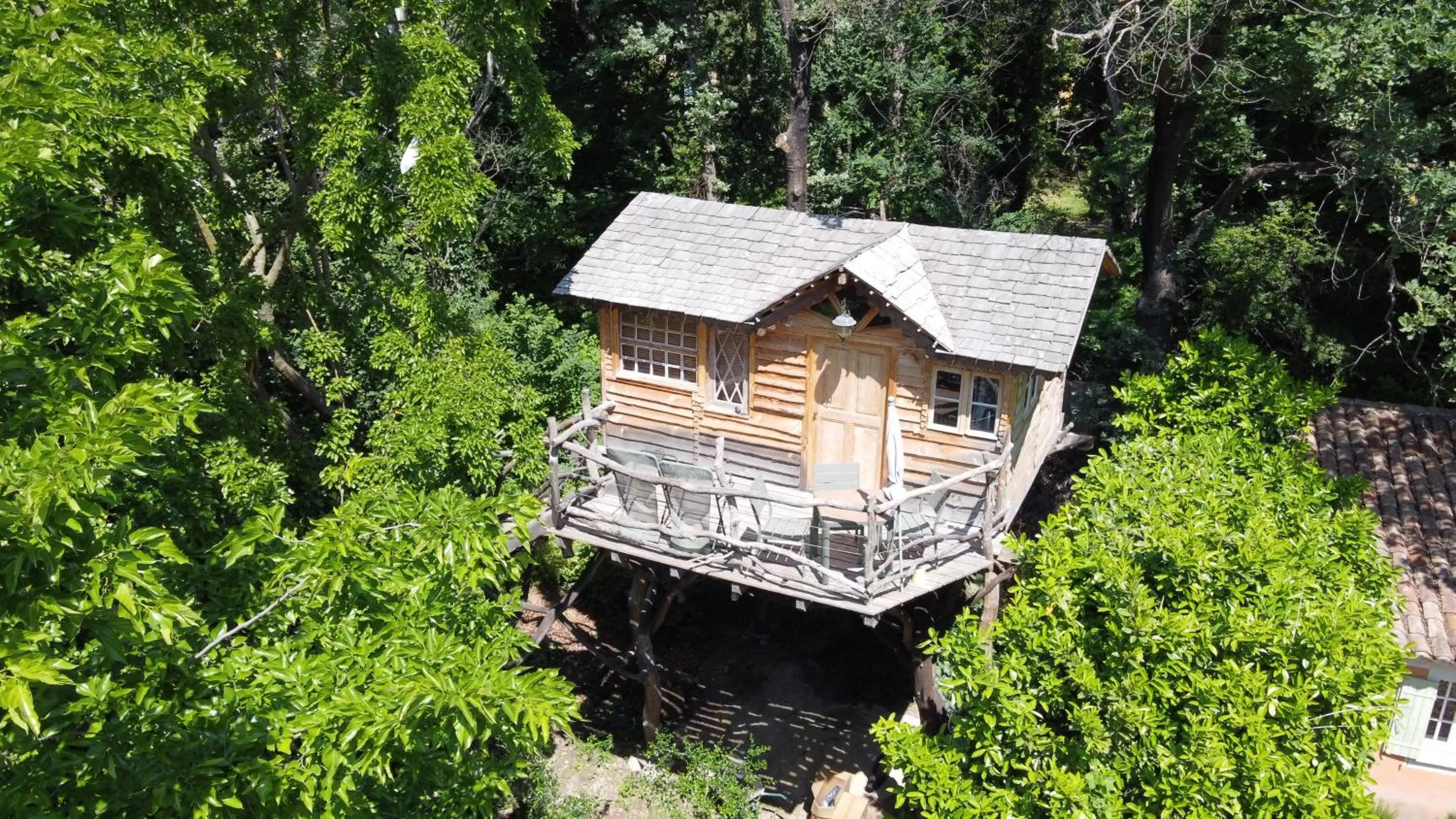 Facade/entrance in Le Pavillon Vert - B&B