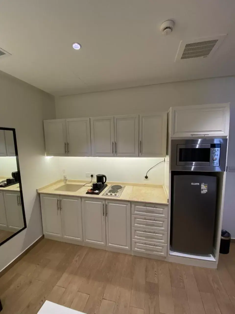 Deluxe King Studio in Hasanah suites Deluxe King Studio in Hasanah suites