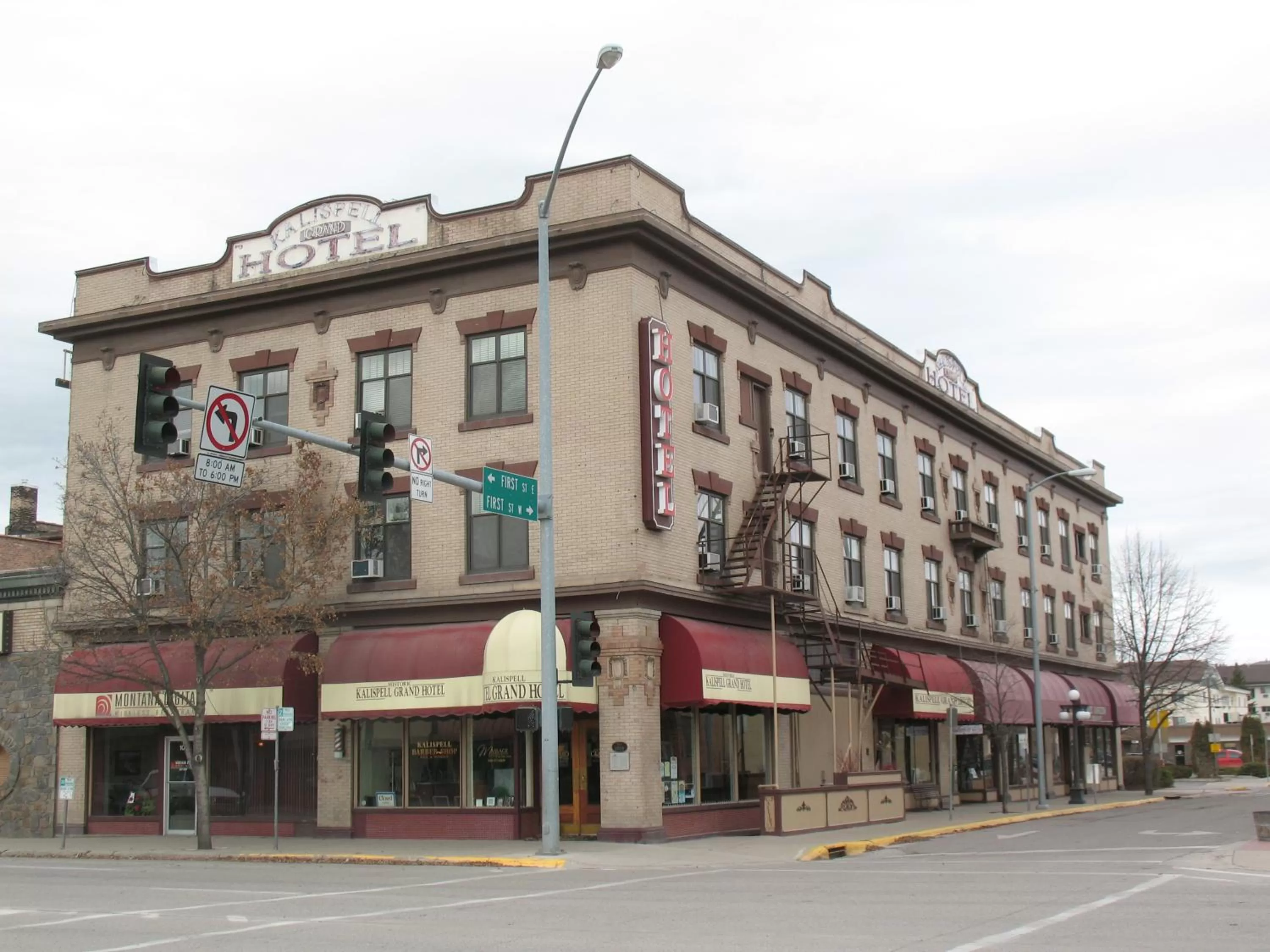 Facade/entrance in Kalispell Grand Hotel