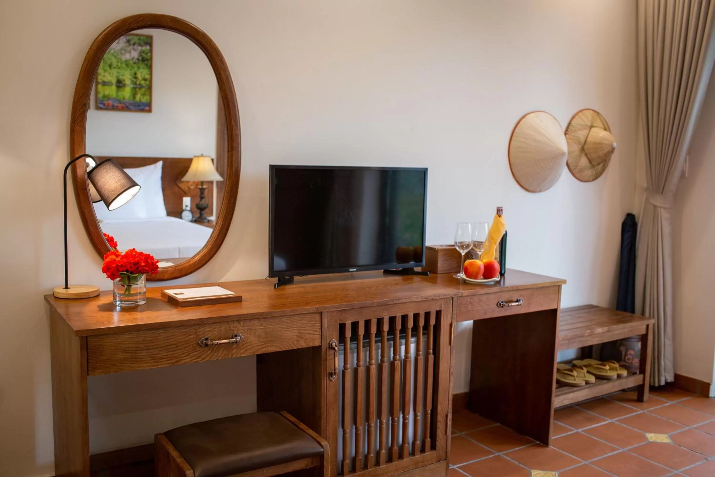 Communal lounge/ TV room in Bai Dinh Garden Resort & Spa