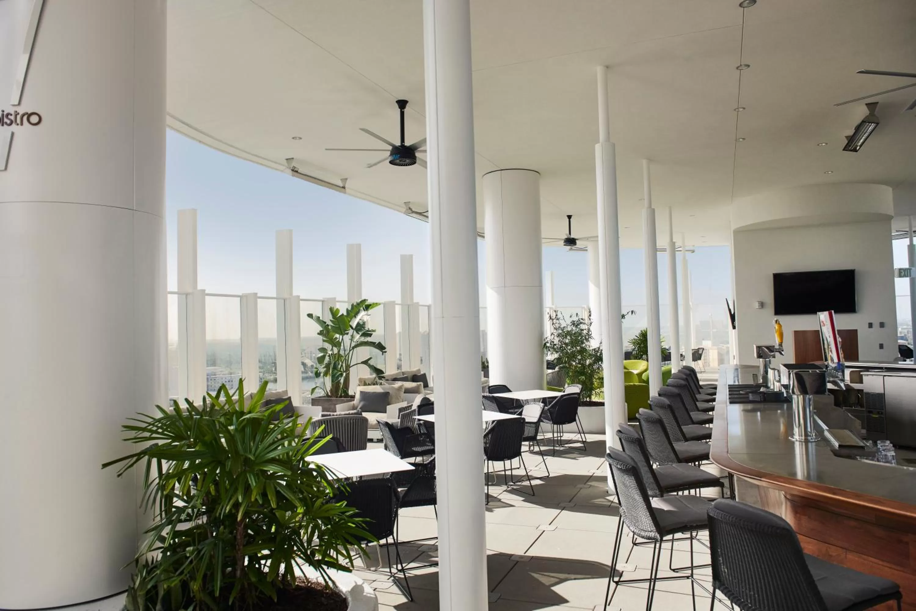 Lounge or bar in Universal's Aventura Hotel