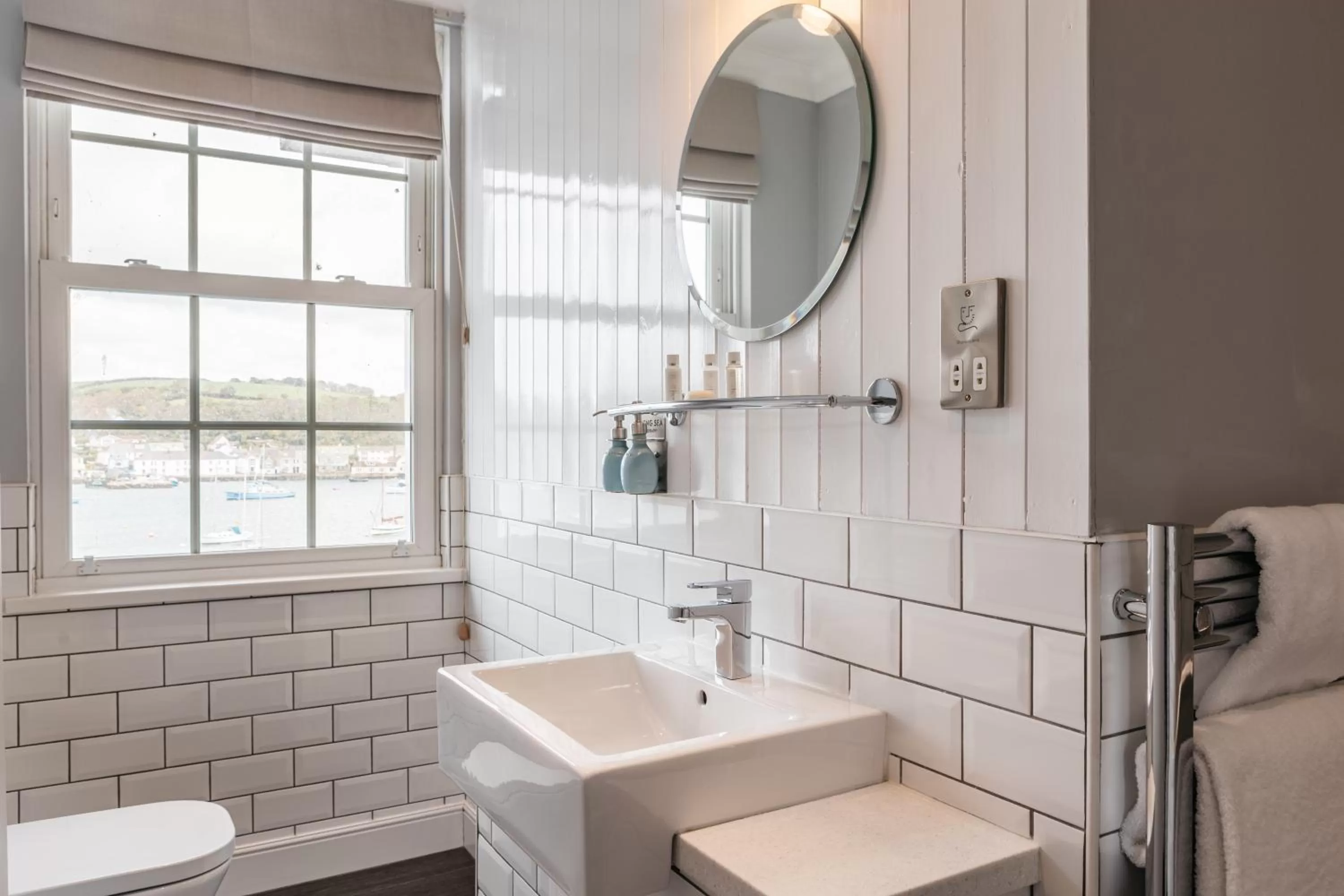 Shower in Greenbank Hotel