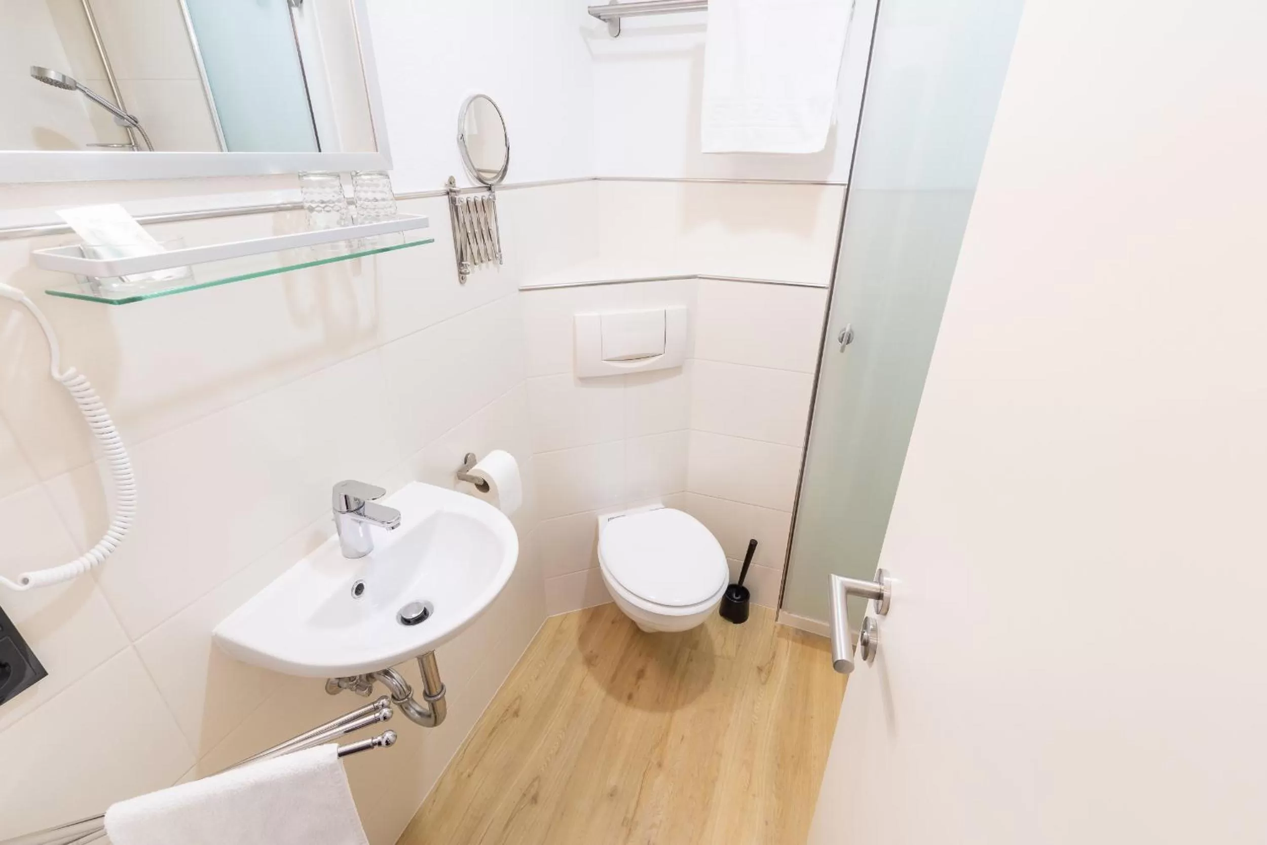 Shower in Hotel Porta Nigra