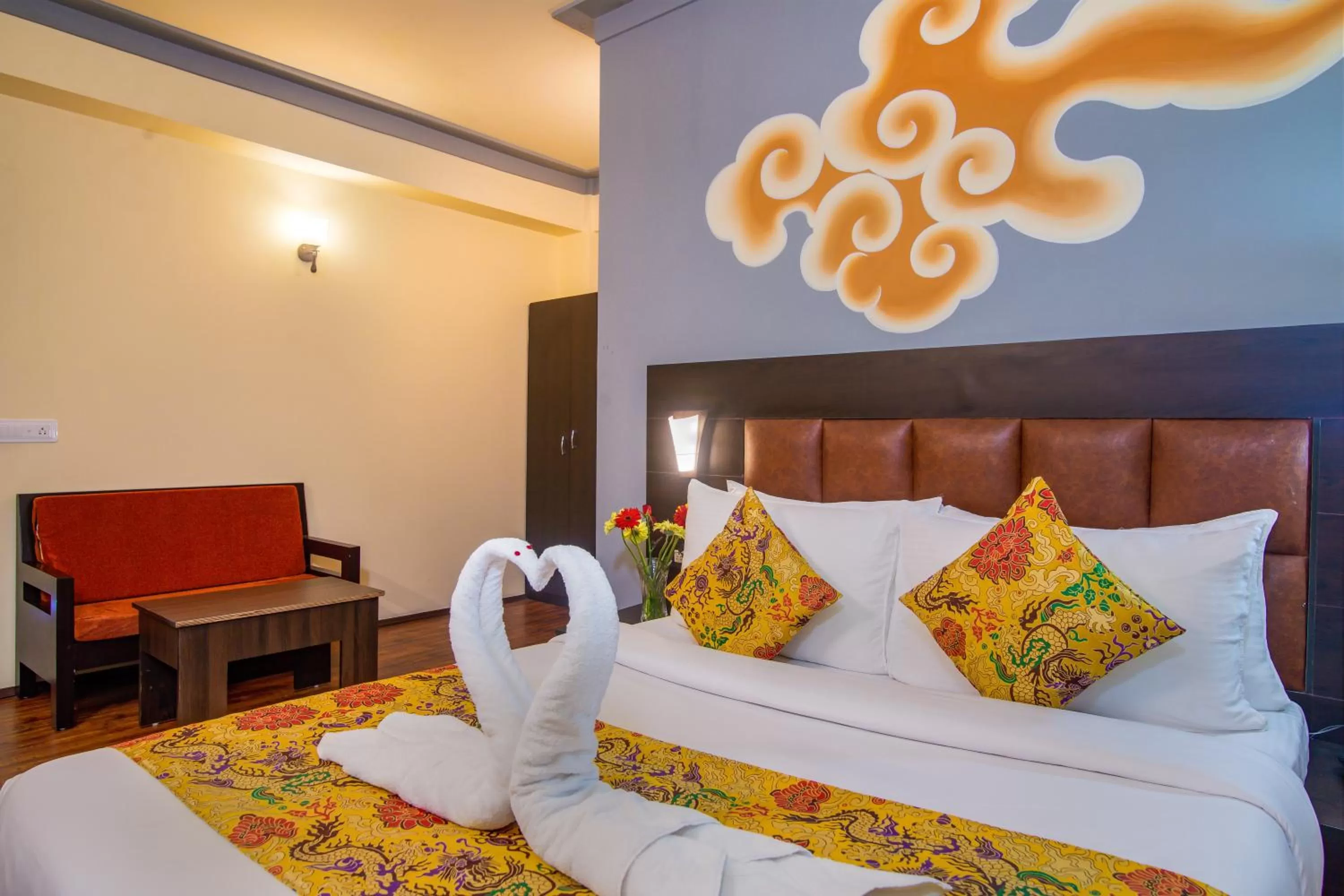 Bedroom, Bed in Muscatel Grand Silkroute - 300 Mts from MG Marg