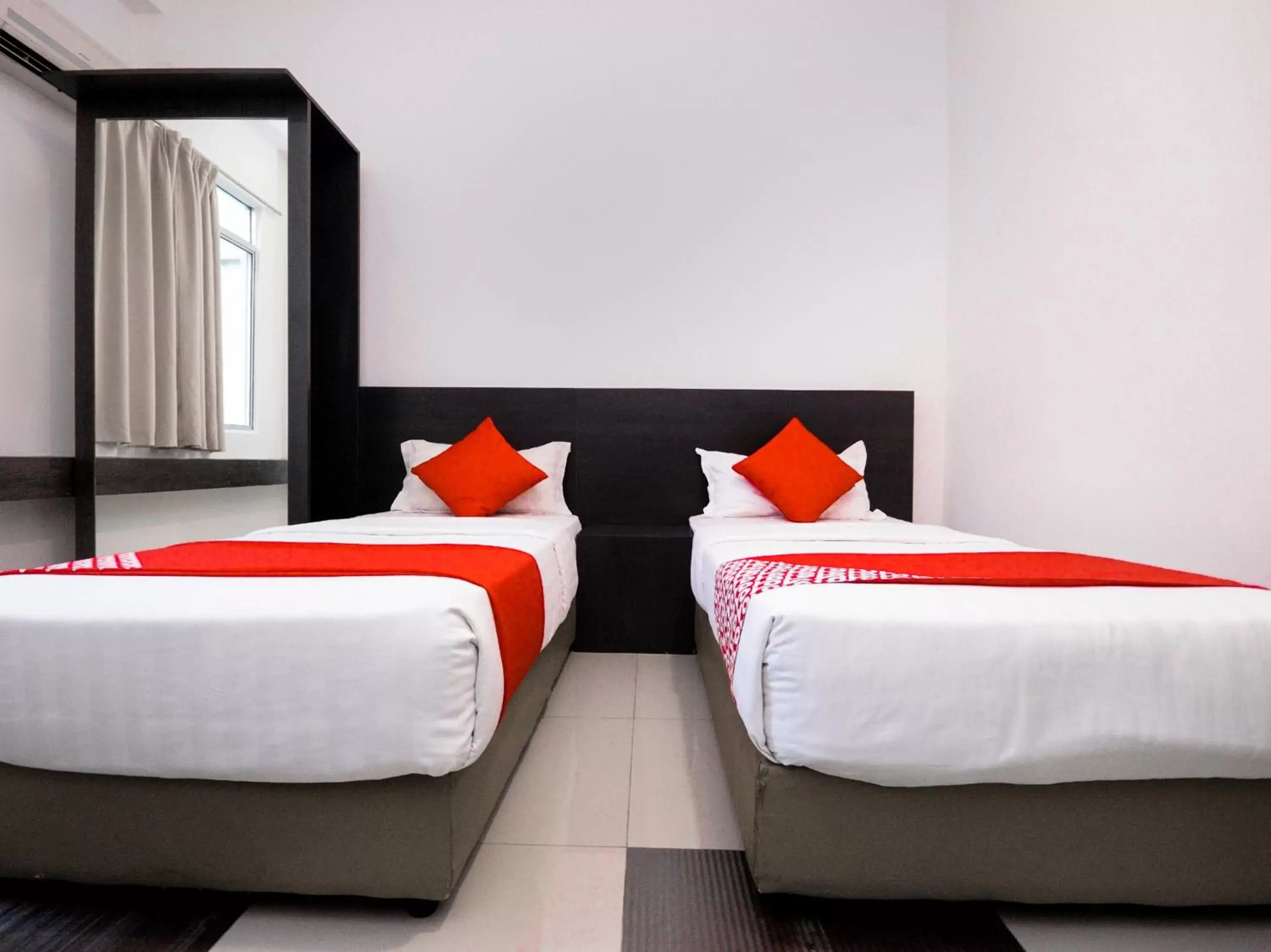 Standard Twin Room in OYO 818 Hotel 11 Standard Twin Room in OYO 818 Hotel 11