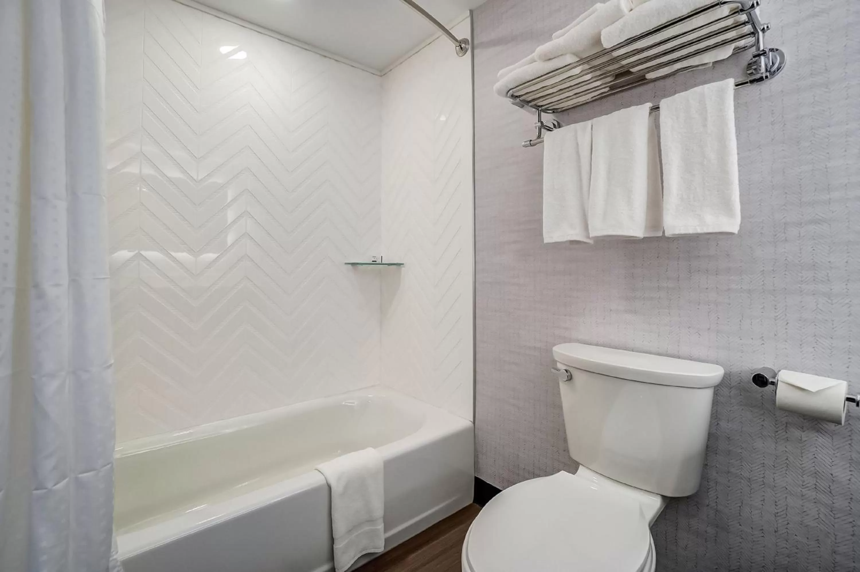 Bathroom in Holiday Inn Gatineau - Ottawa by IHG