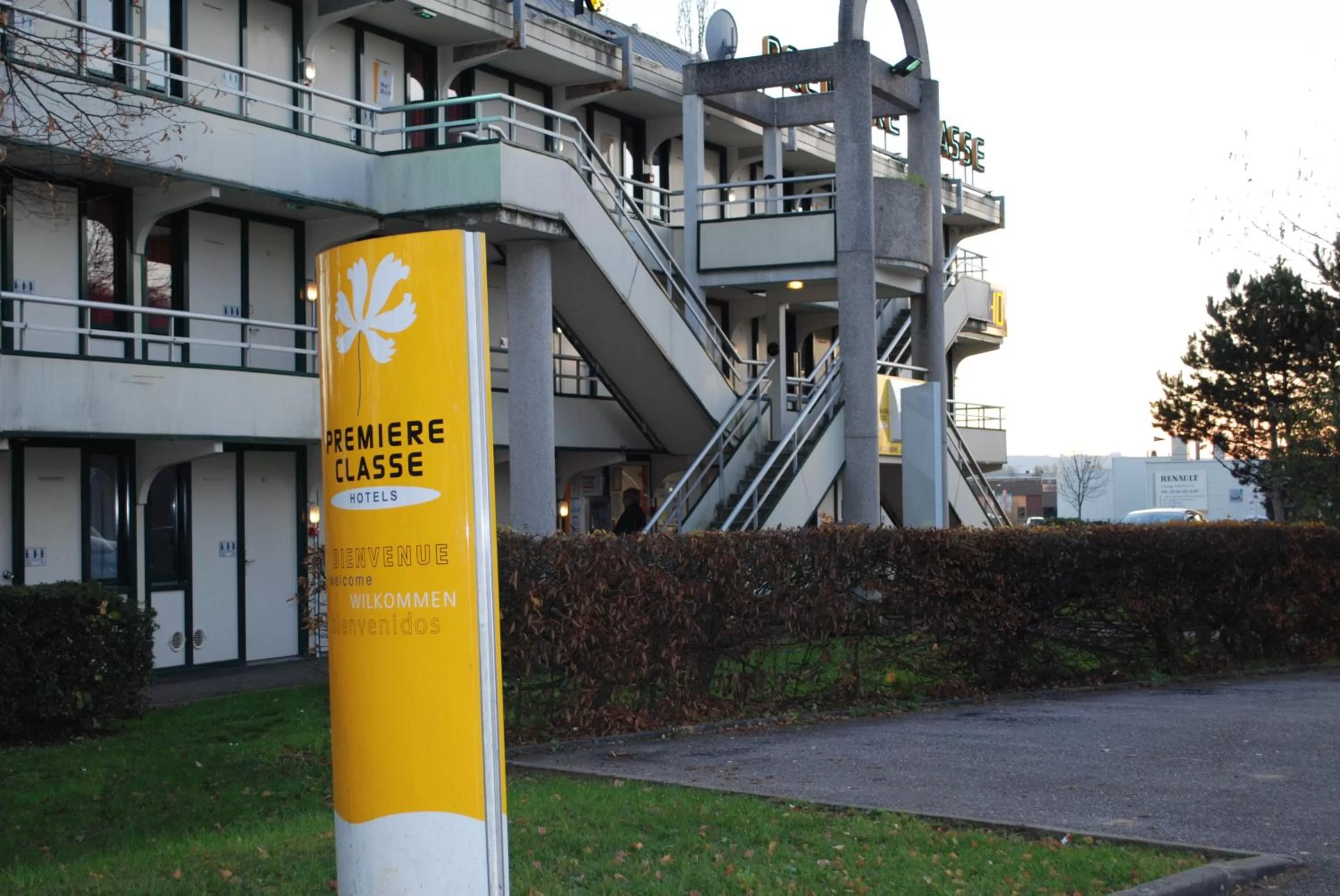 Facade/entrance in Premiere Classe Nancy Est Essey