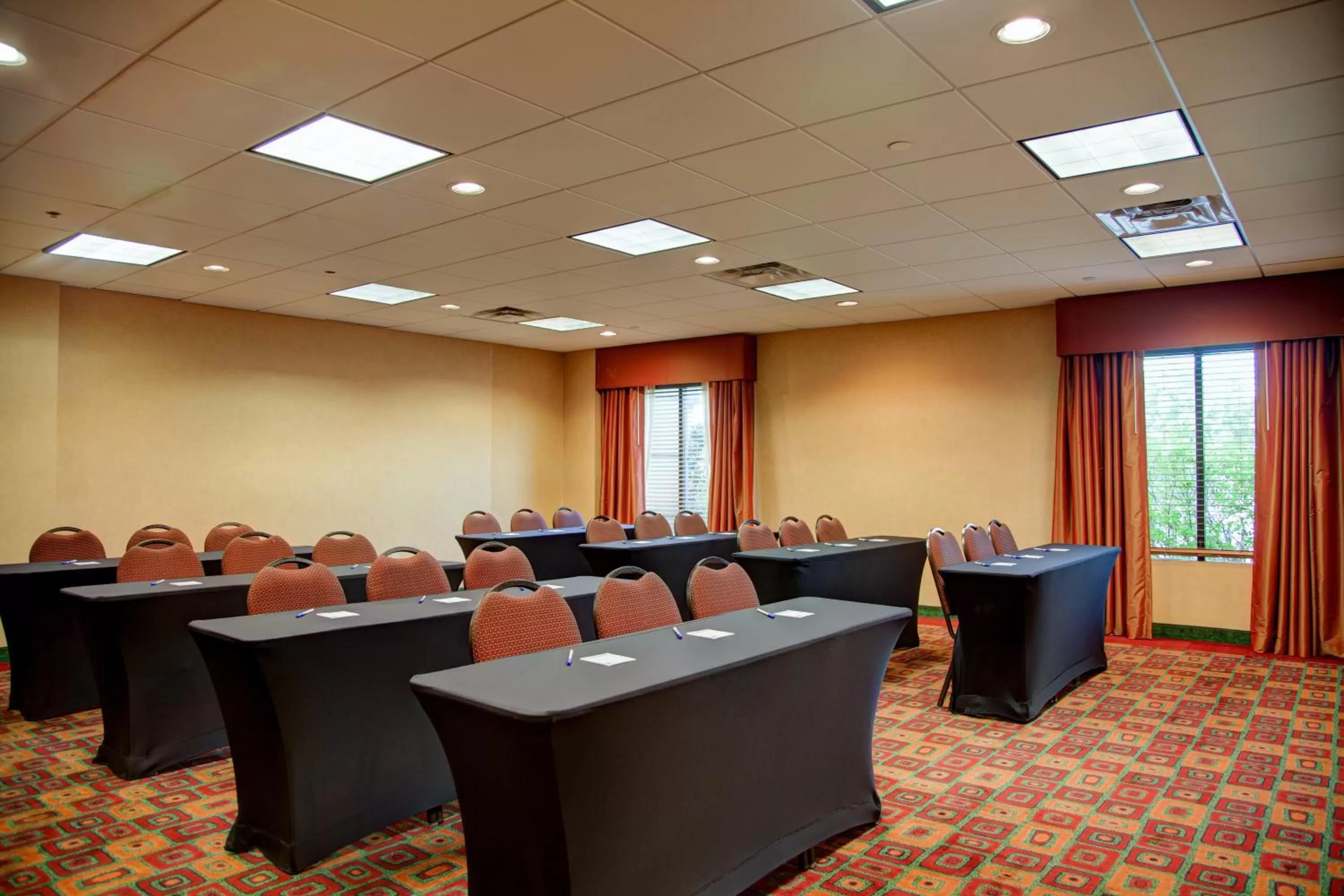 Meeting/conference room in Holiday Inn Express Tyler South by IHG
