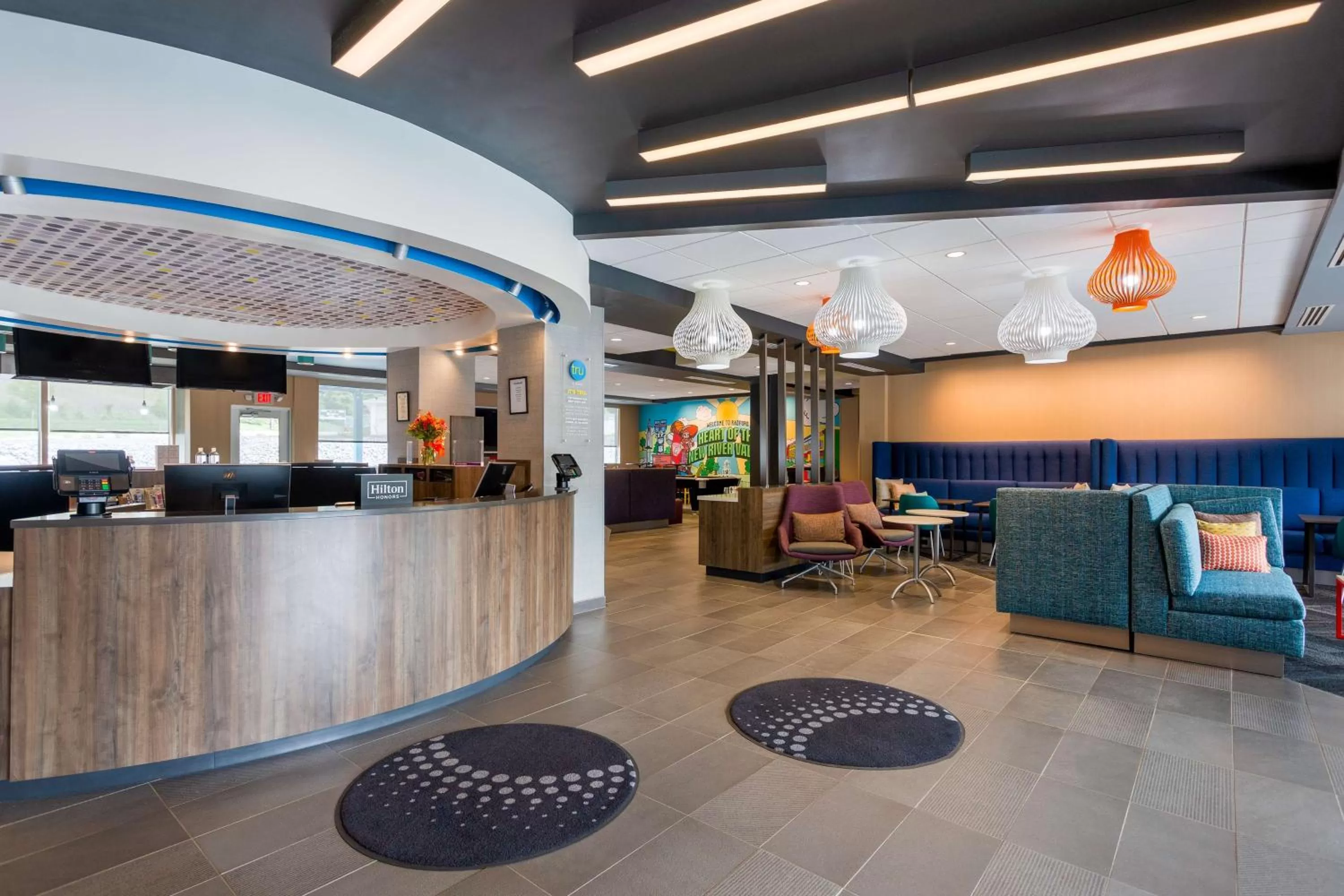 Lobby or reception in Tru By Hilton Radford