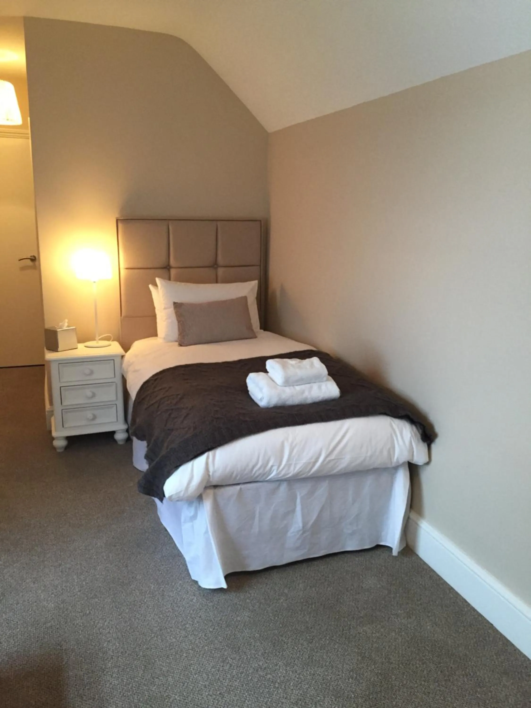 Bed in The Swan Hotel Bar and Grill