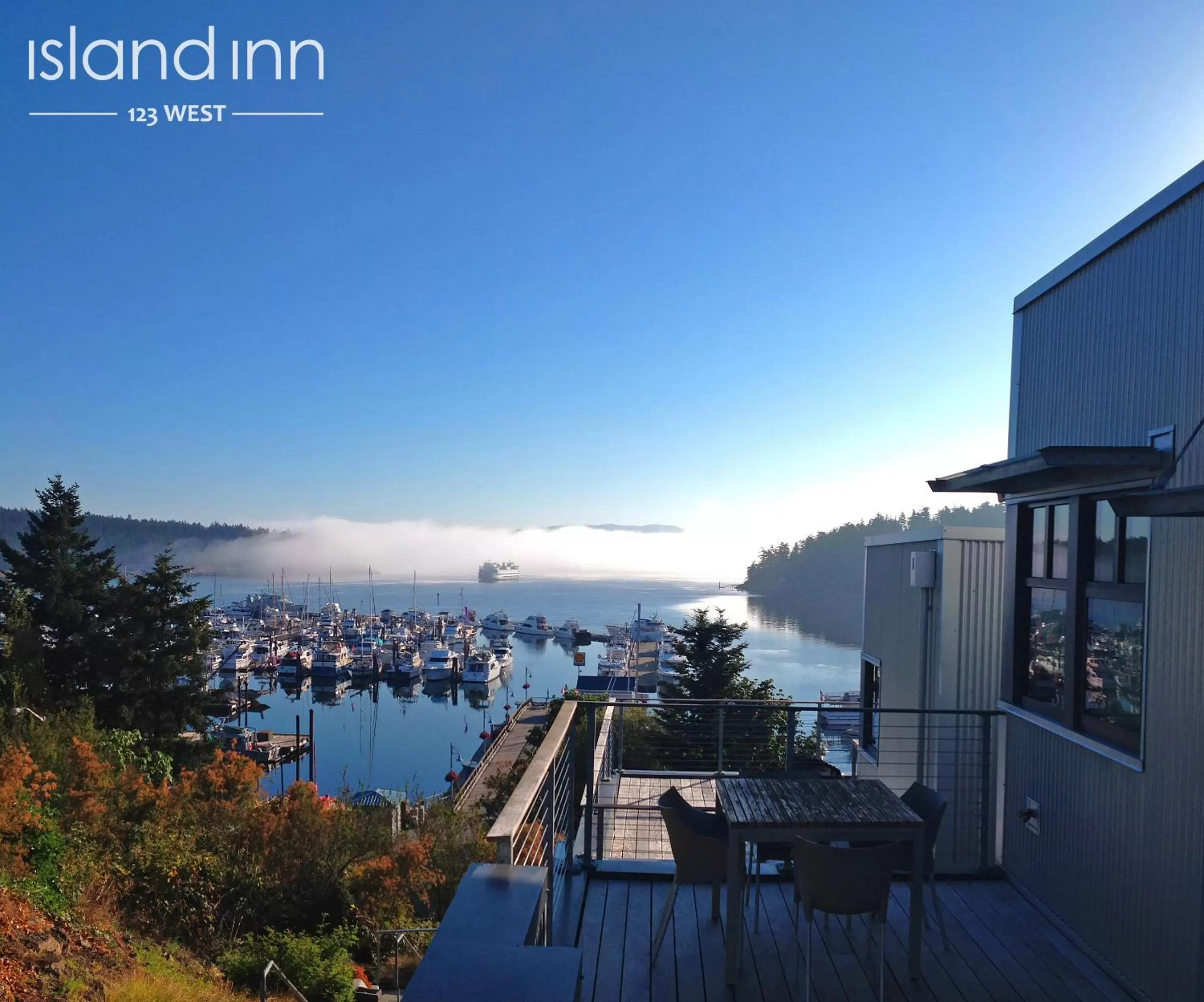 Facade/entrance in Island Inn at 123 West