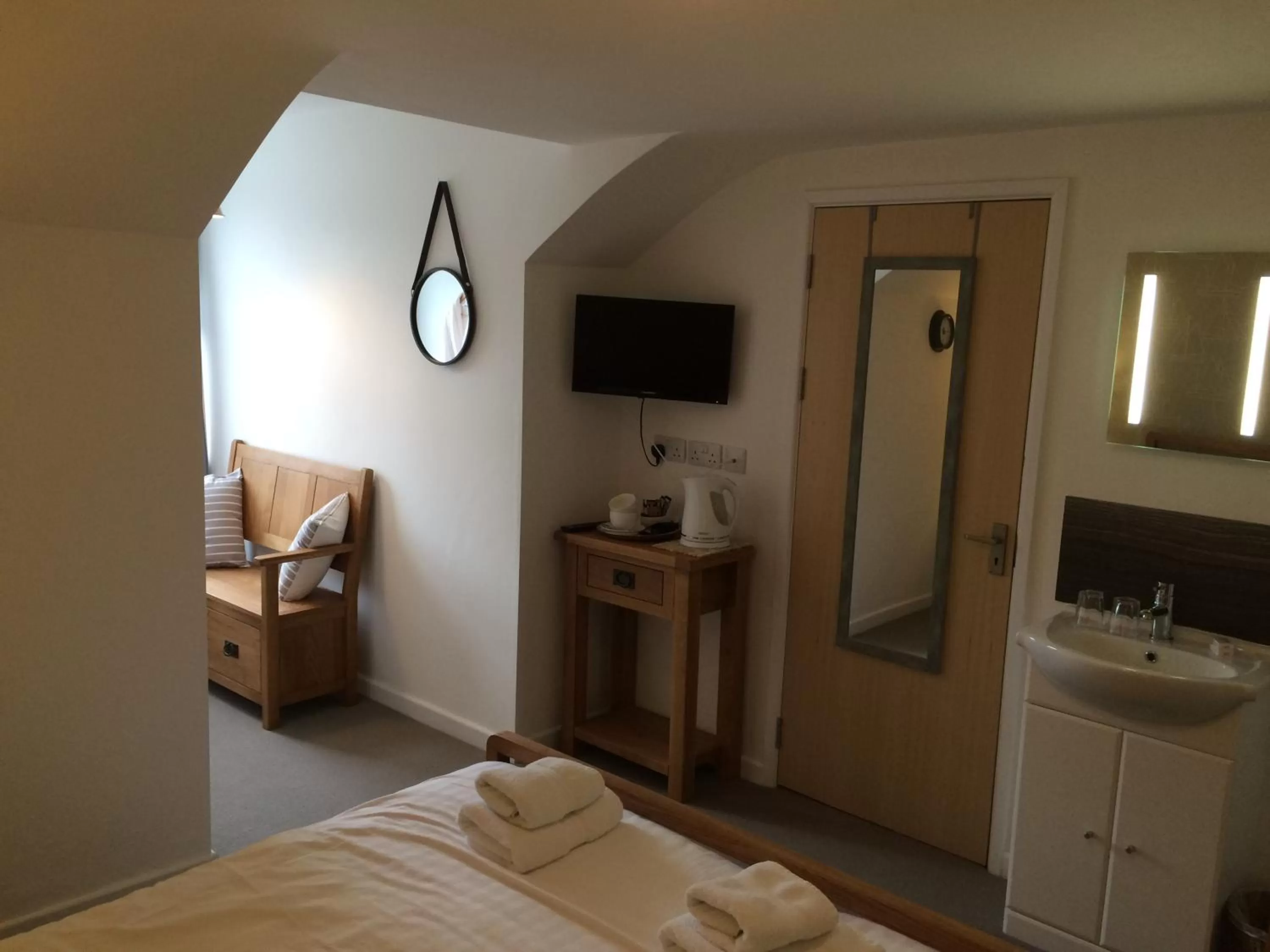 Bed in Portreath Arms