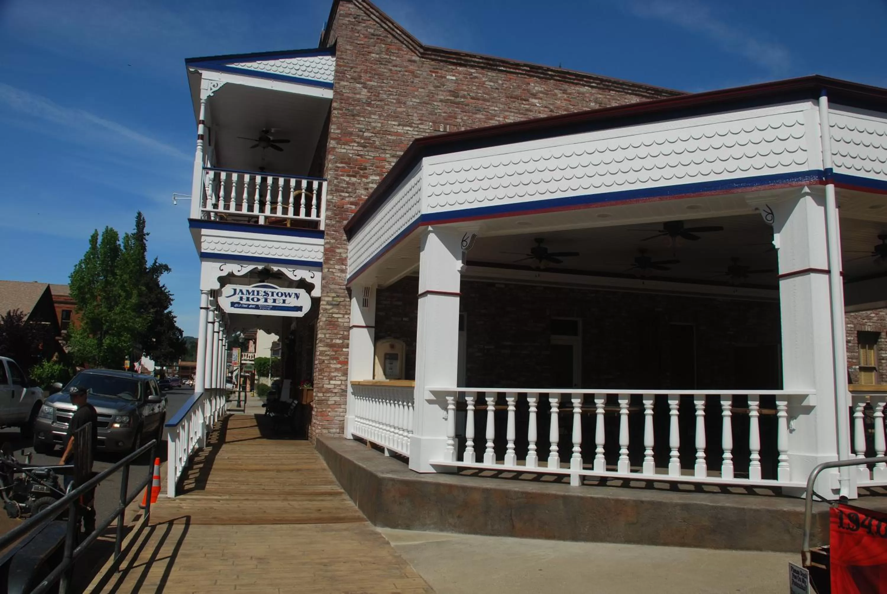 Restaurant/places to eat, Property Building in Jamestown Hotel