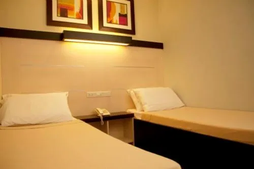 Standard Twin Room in Sugbutel Family Hotel Cebu powered by Cocotel