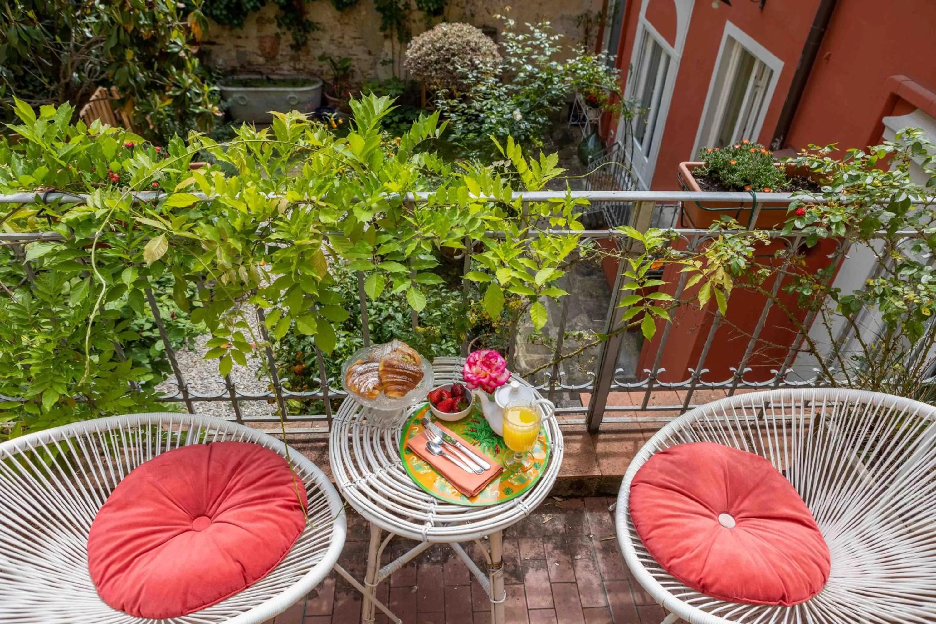 Balcony/Terrace in Secret Garden Firenze B&B