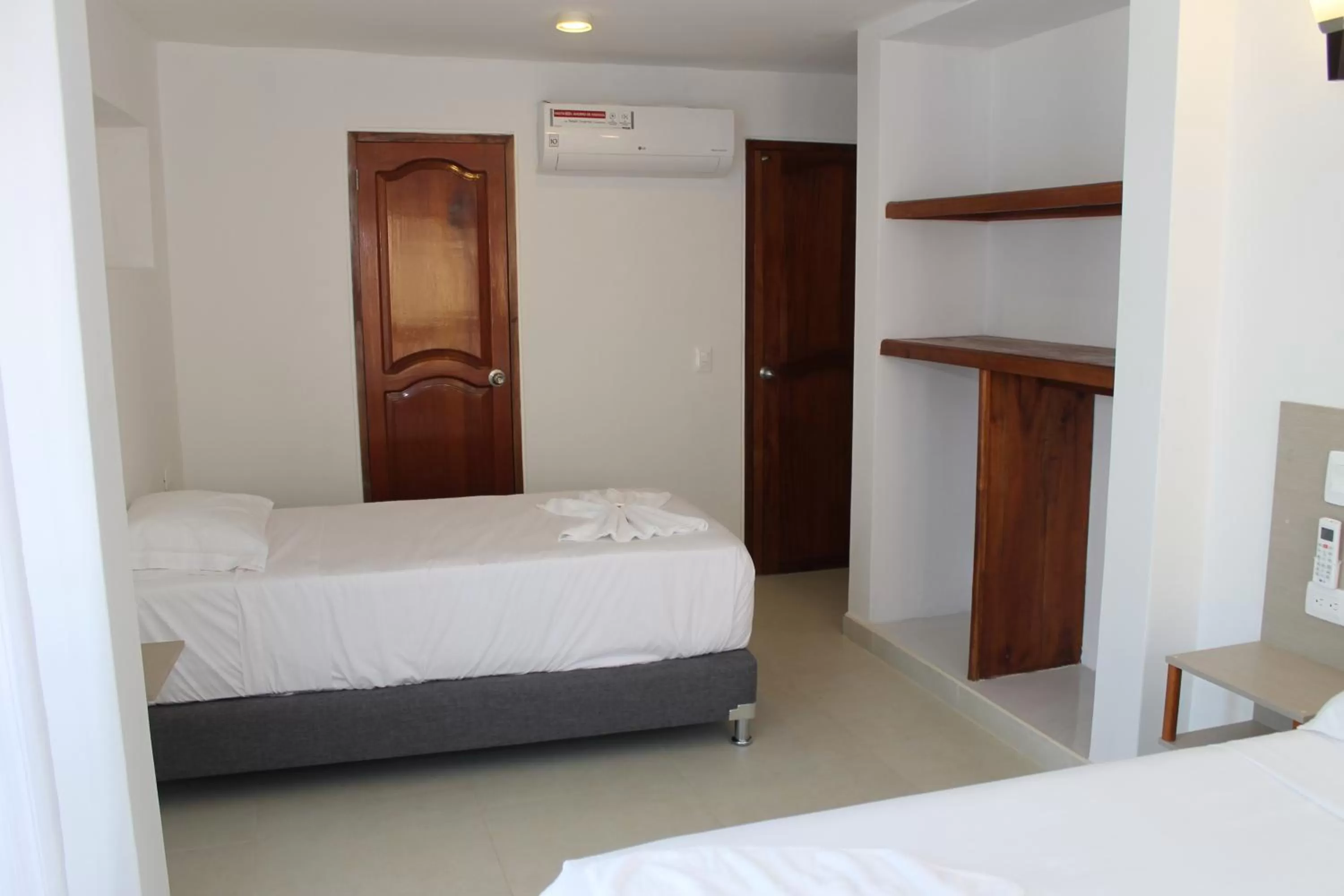Bedroom, Bed in Akel House Hotel