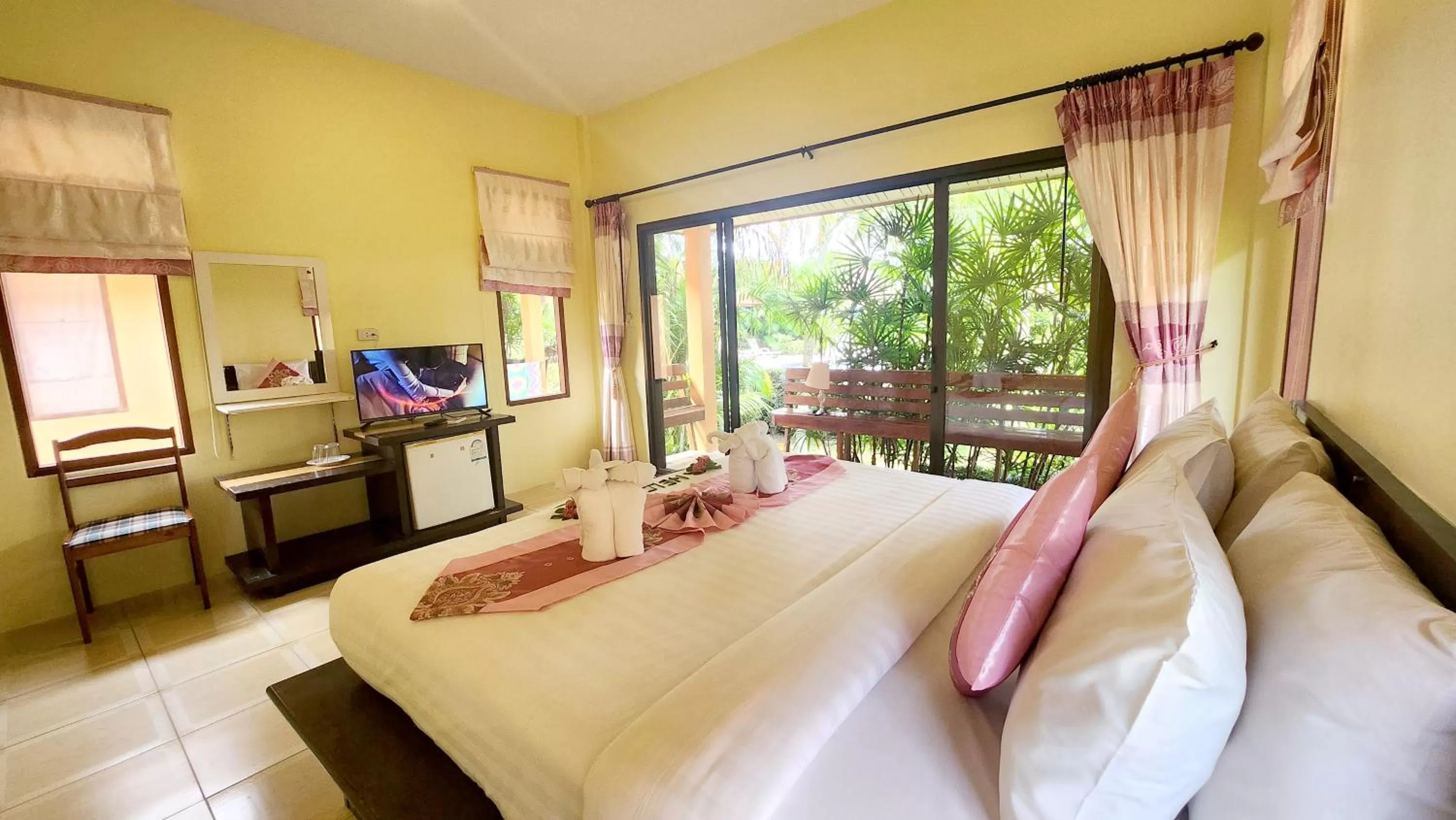 Bed in Sawaddee Aonang Resort