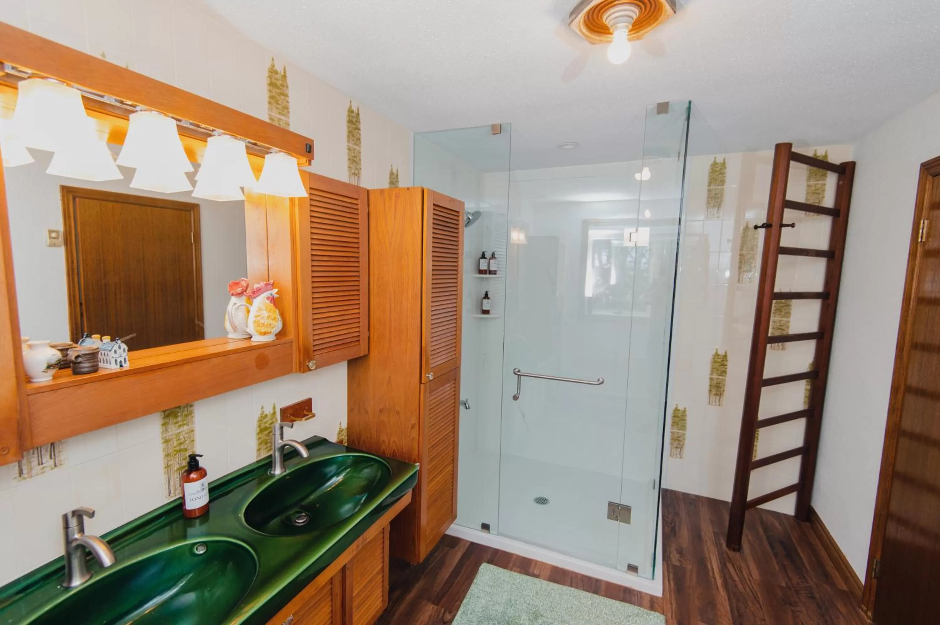 Bathroom in Servus Stratford