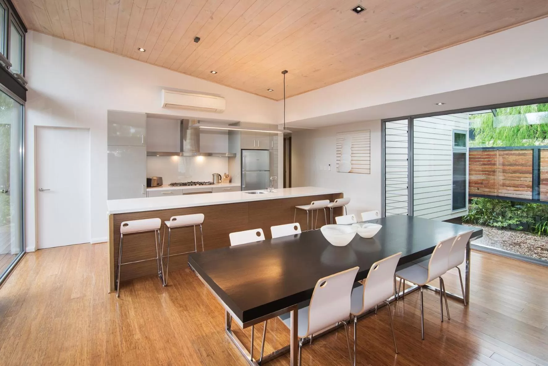 Kitchen or kitchenette, Kitchen/Kitchenette in Aqua Resort Busselton