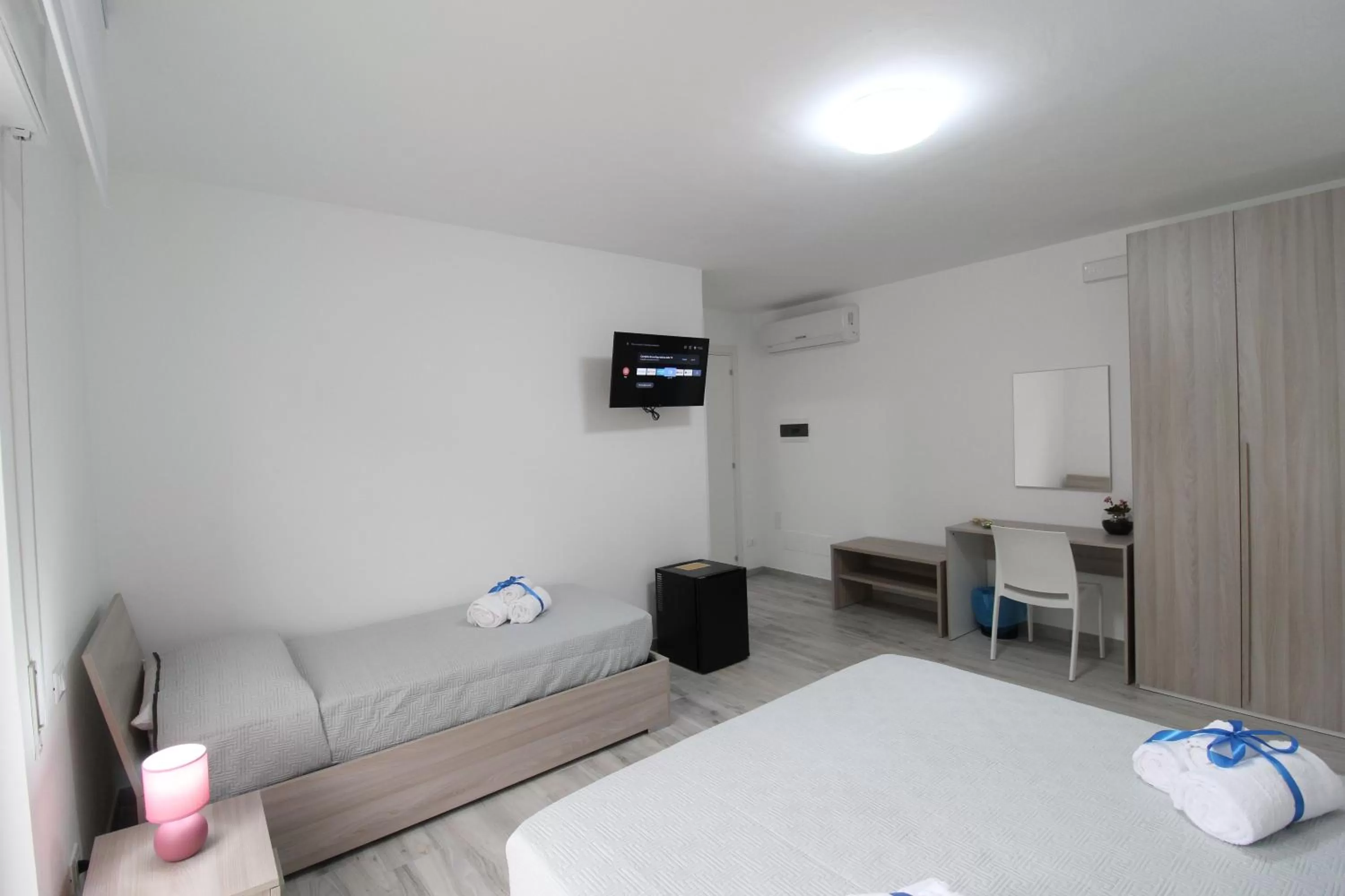 Communal lounge/ TV room, Bed in BED & BREAKFAST VAL di ERICE