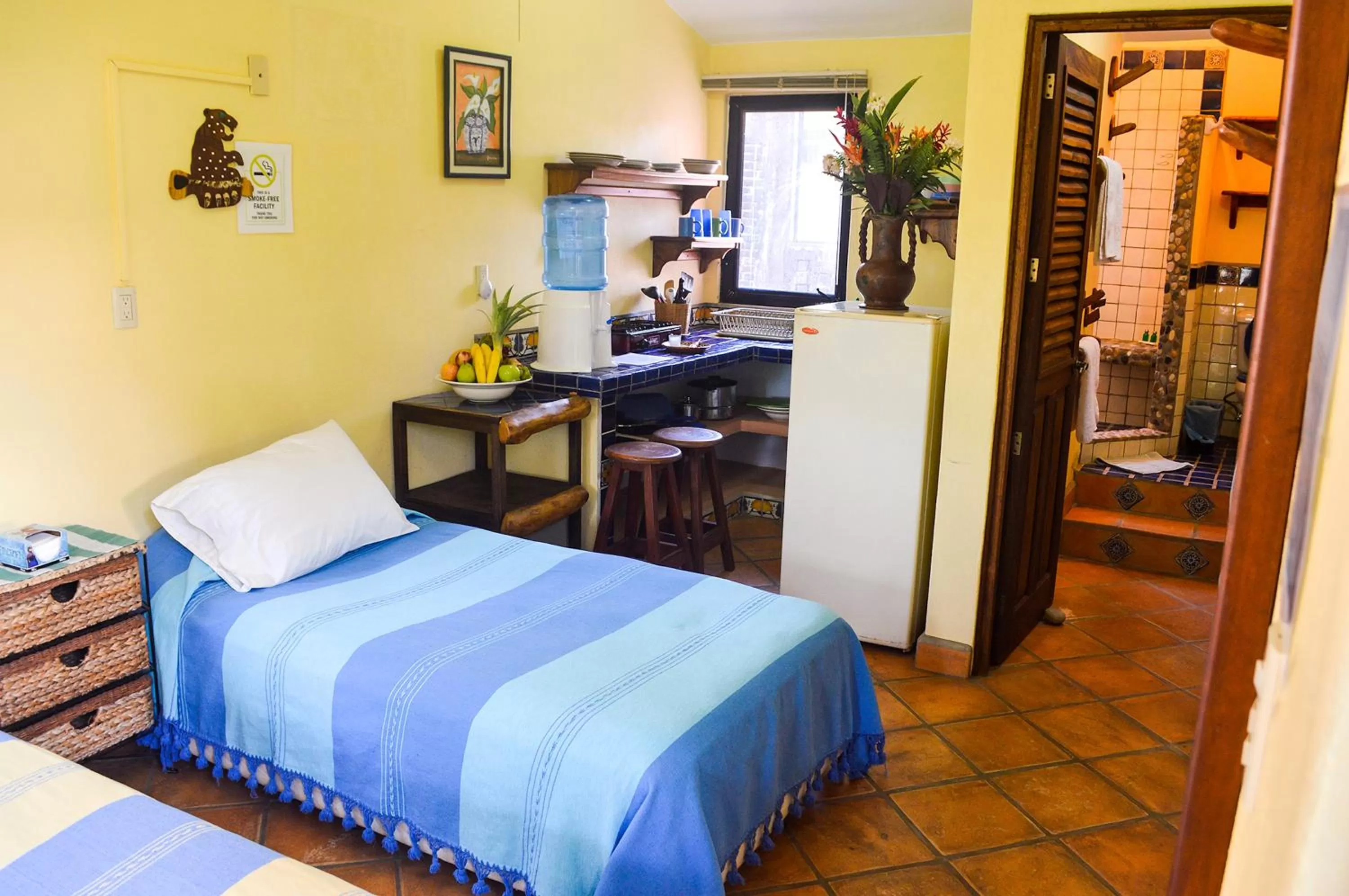 Photo of the whole room, Bed in Hotel Casamar Suites