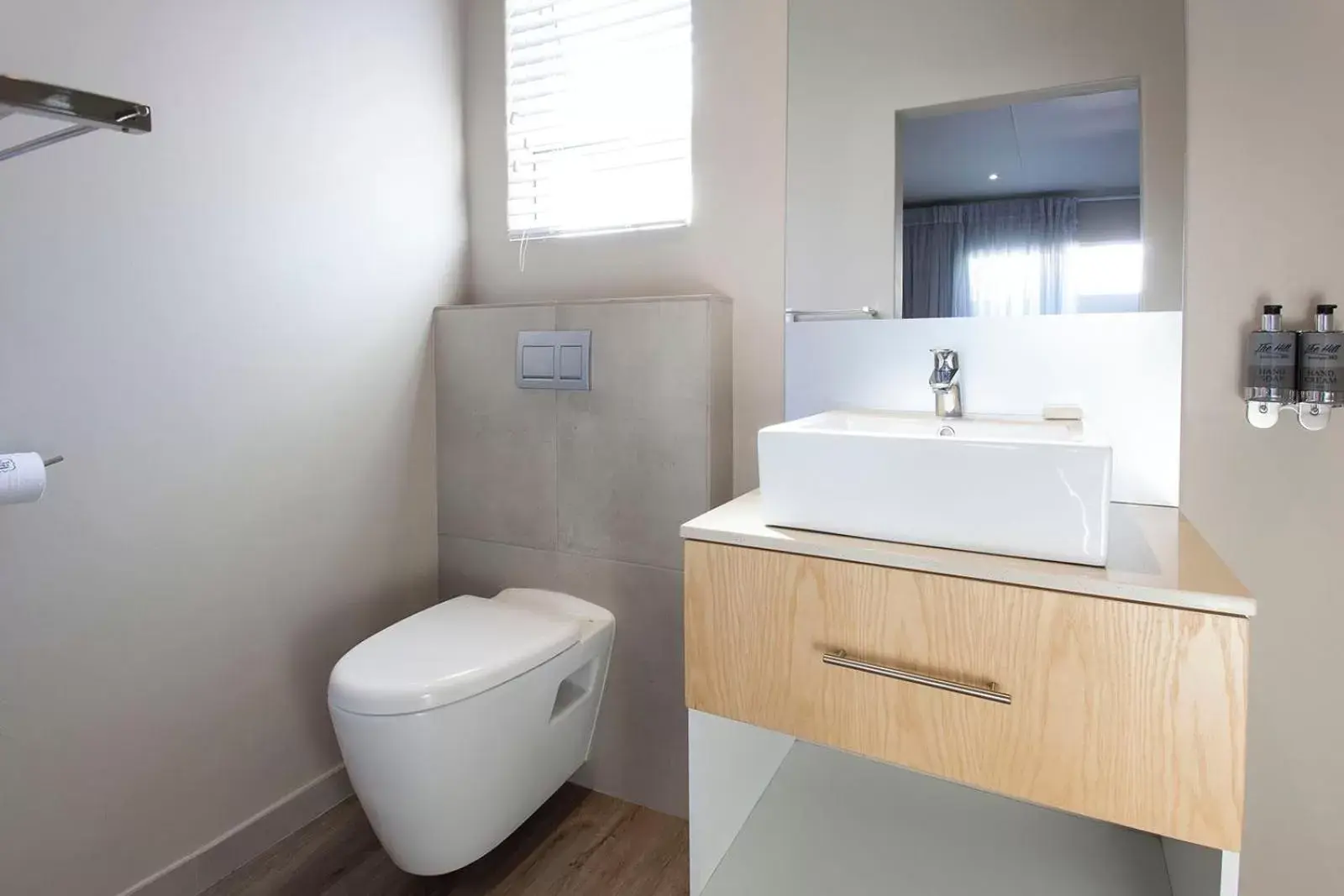 Single Room in The Hill Boutique Bed & Breakfast Single Room in The Hill Boutique Bed & Breakfast